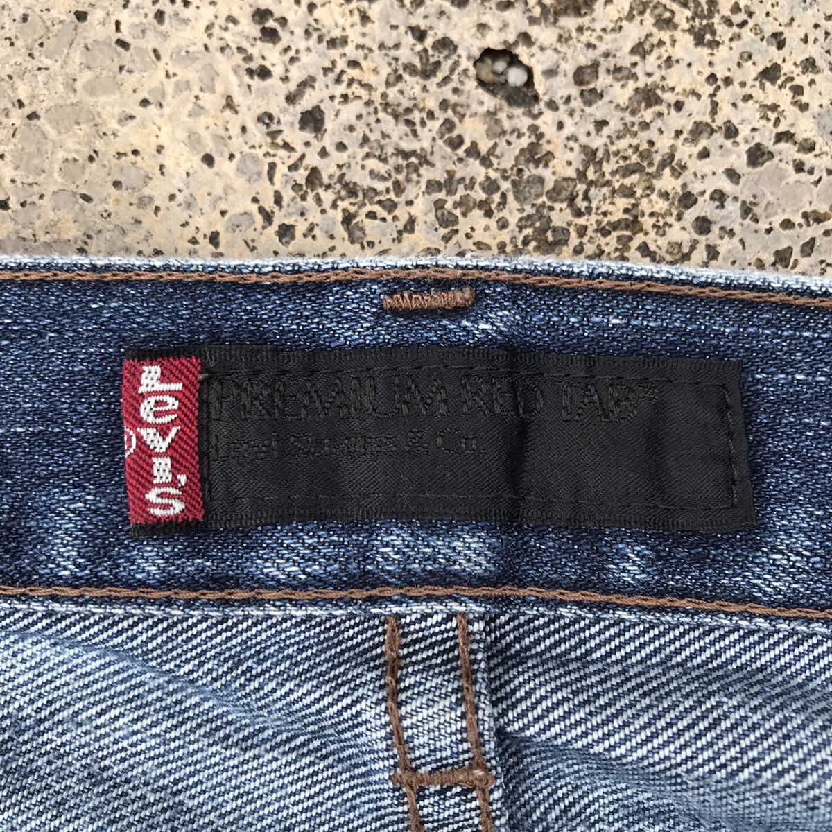 Levi's Vintage Levis 525 Levi’s Denim Distressed Blue Wash Jeans Size US 30 / EU 46 - 9 Thumbnail