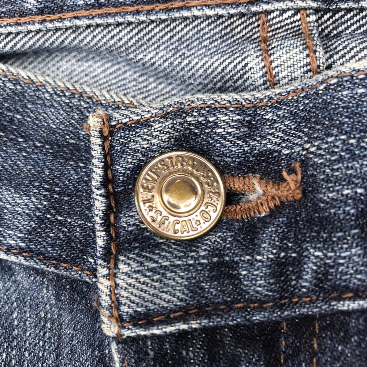 Levi's Vintage Levis 525 Levi’s Denim Distressed Blue Wash Jeans Size US 30 / EU 46 - 6 Thumbnail