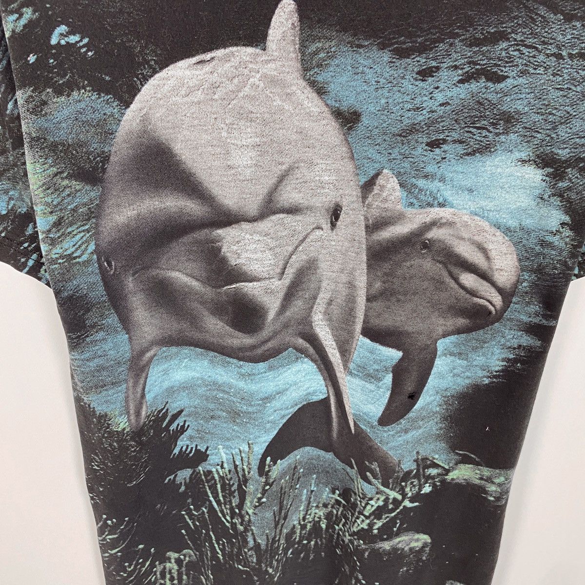 Vintage Vintage 90s Dolphins Animal tee Radical nature Alloverprint Size US M / EU 48-50 / 2 - 4 Thumbnail