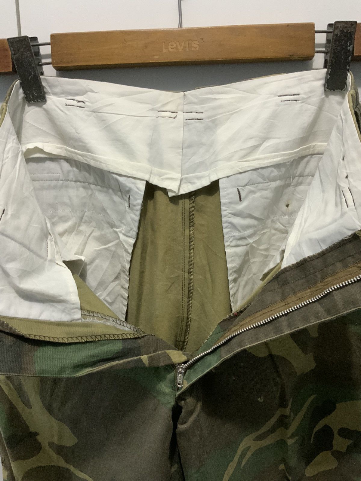 Japanese Brand Jacex Wide Thigh Utility Camo Millitary Kenya west Pant Size US 30 / EU 46 - 16 Thumbnail