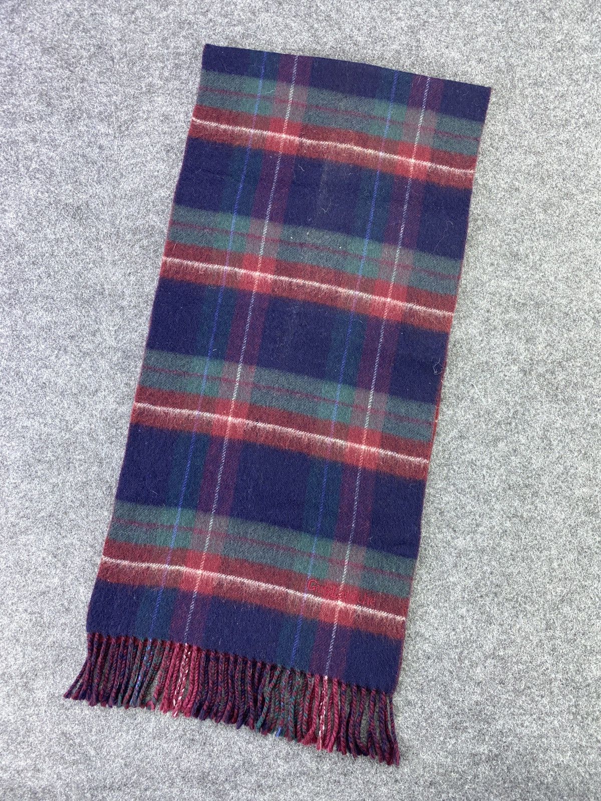 GUY LAROCHE Scarf/Muffler/Neckwear -T116