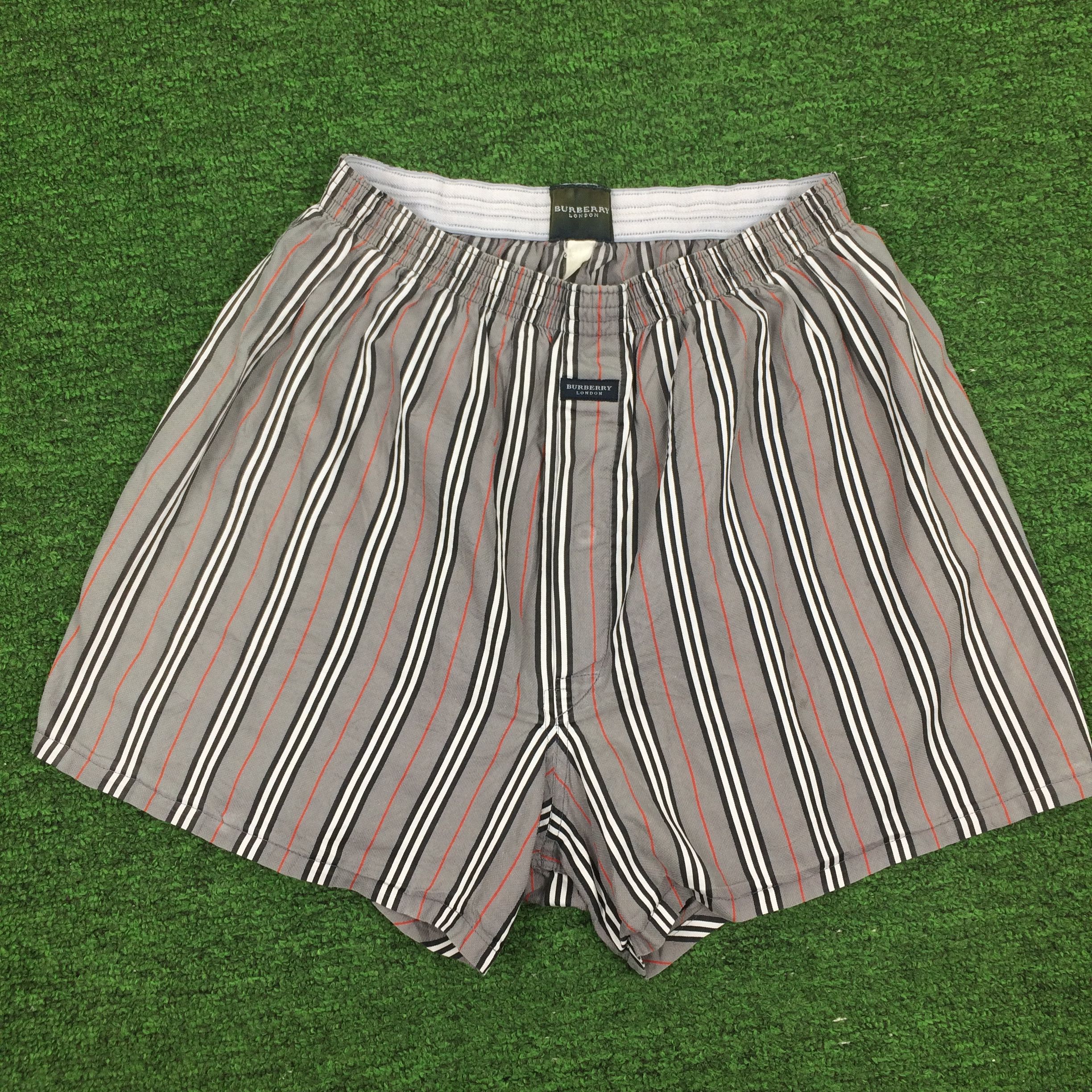 Burberry × Vintage BURBERRY LONDON STRIPED SHORT pants Size US 36 / EU 52 - 1 Thumbnail