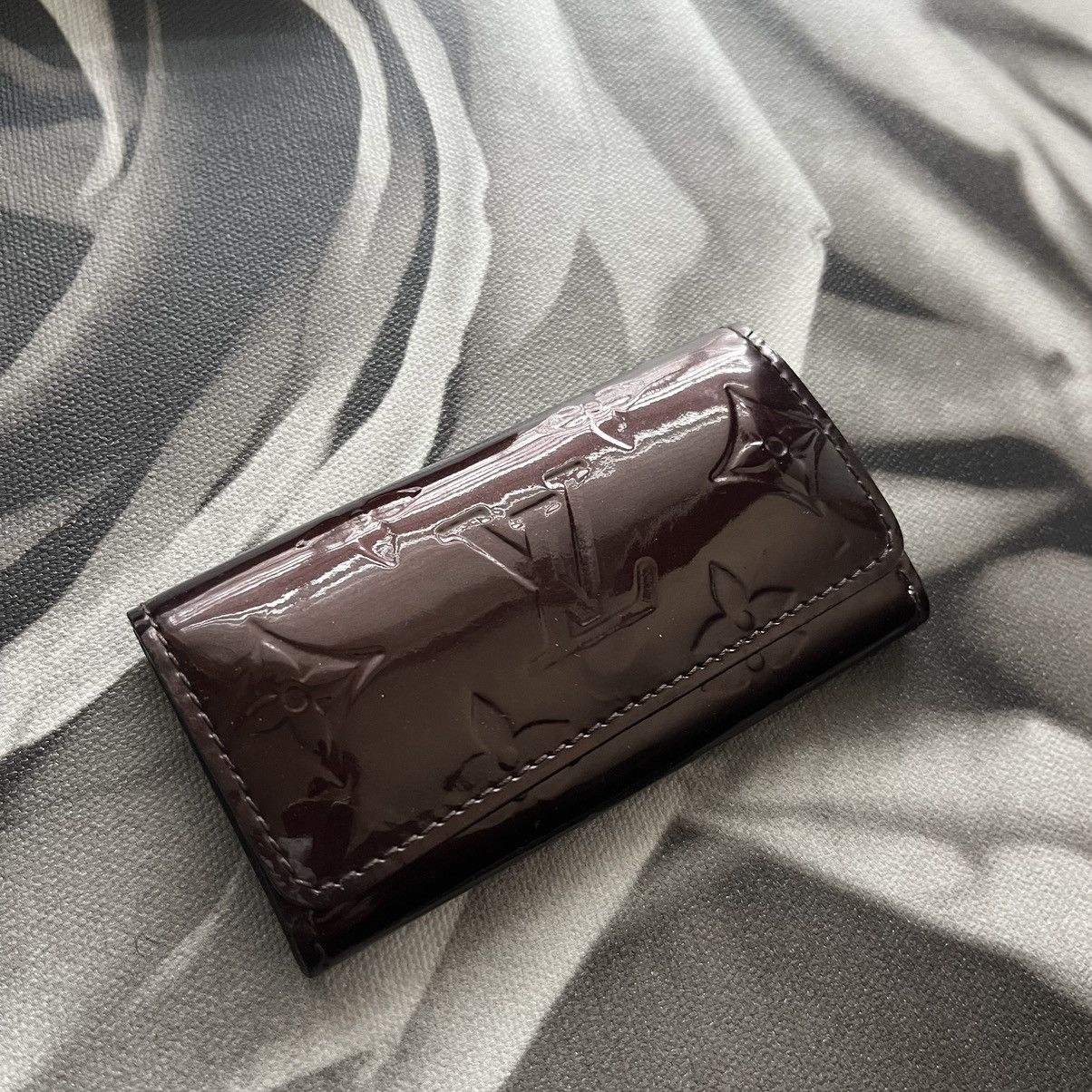 louis vuitton vernis 4 key holder