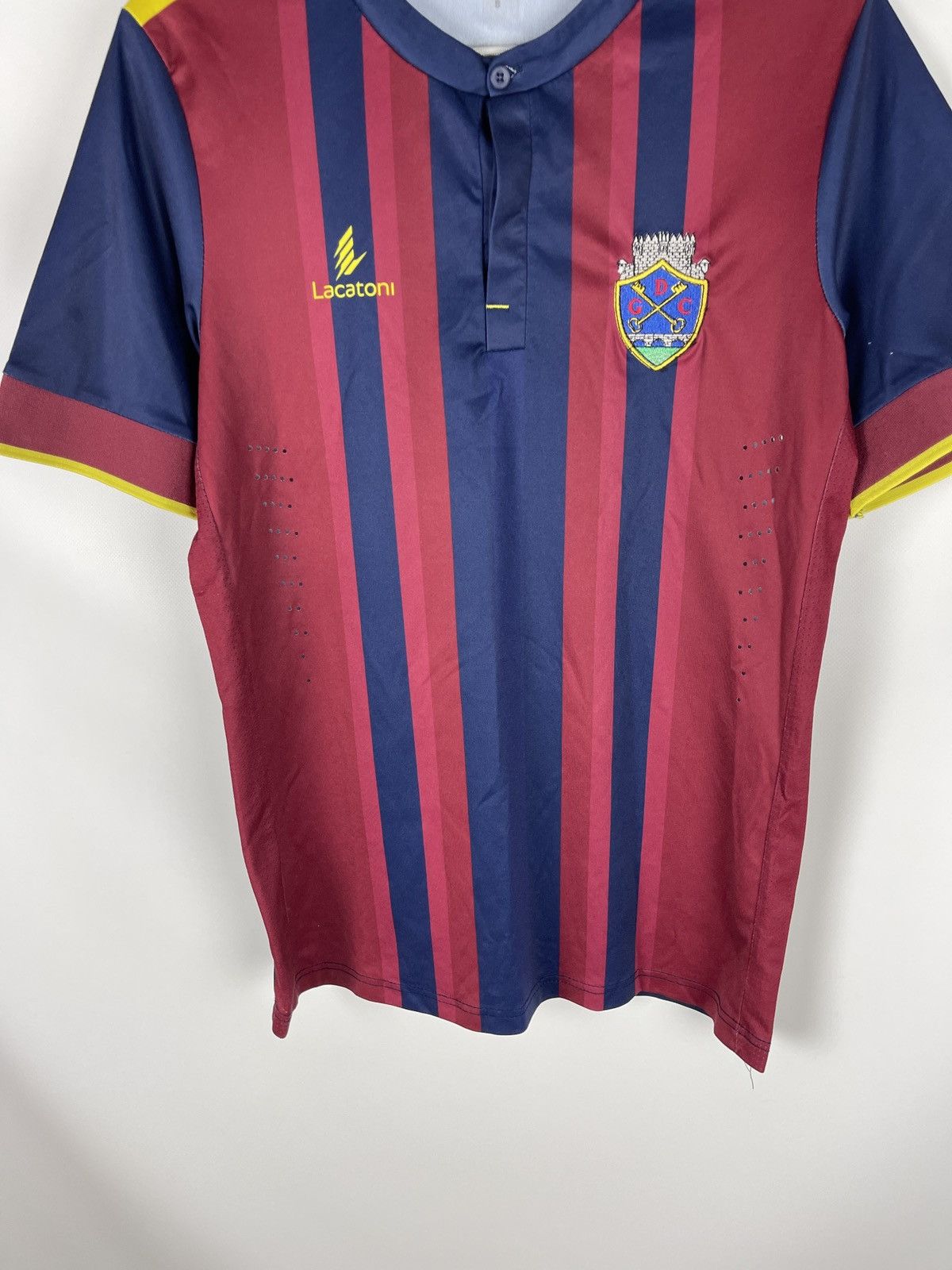Other Lacatoni G.D. Chaves 2016 2017 home soccer jersey football Size US S / EU 44-46 / 1 - 5 Thumbnail