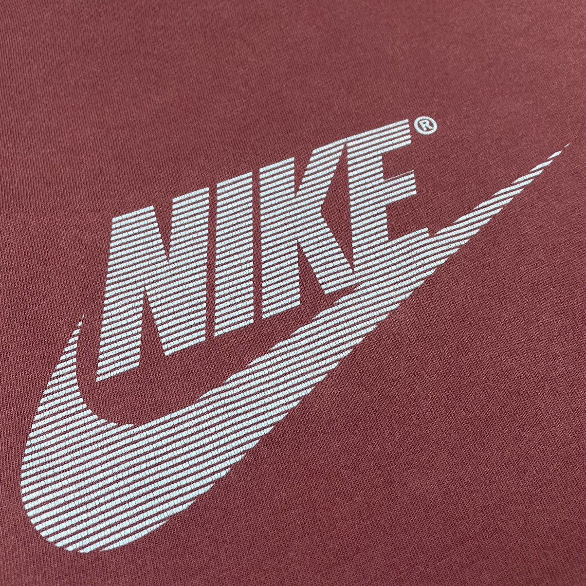 Vintage Nike Y2K Vintage Big Logo T-Shirt Size: S Size US M / EU 48-50 / 2 - 4 Thumbnail