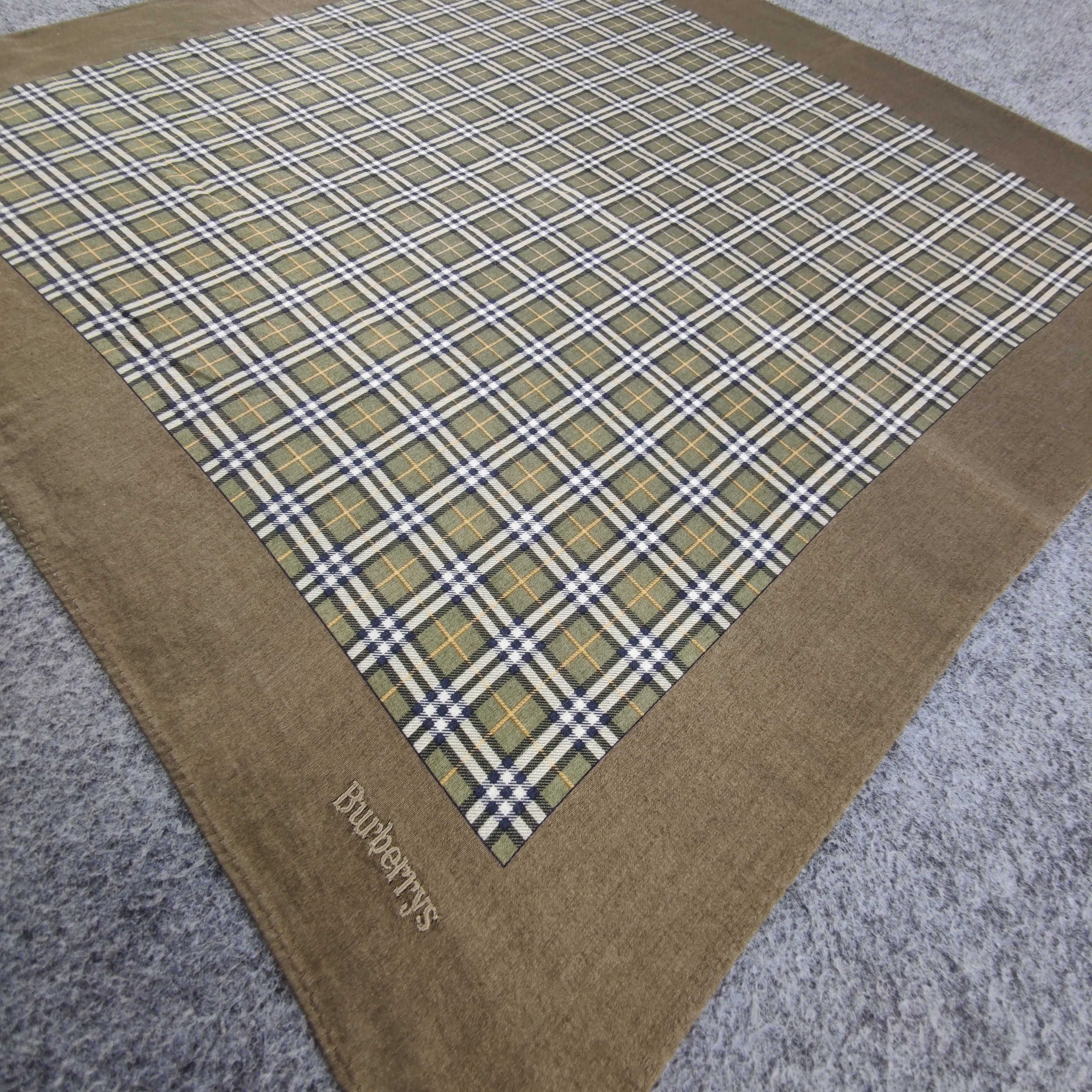 Burberry Burberry Handkerchief/Neckerchief/Bandana HC450 Size ONE SIZE - 3 Thumbnail