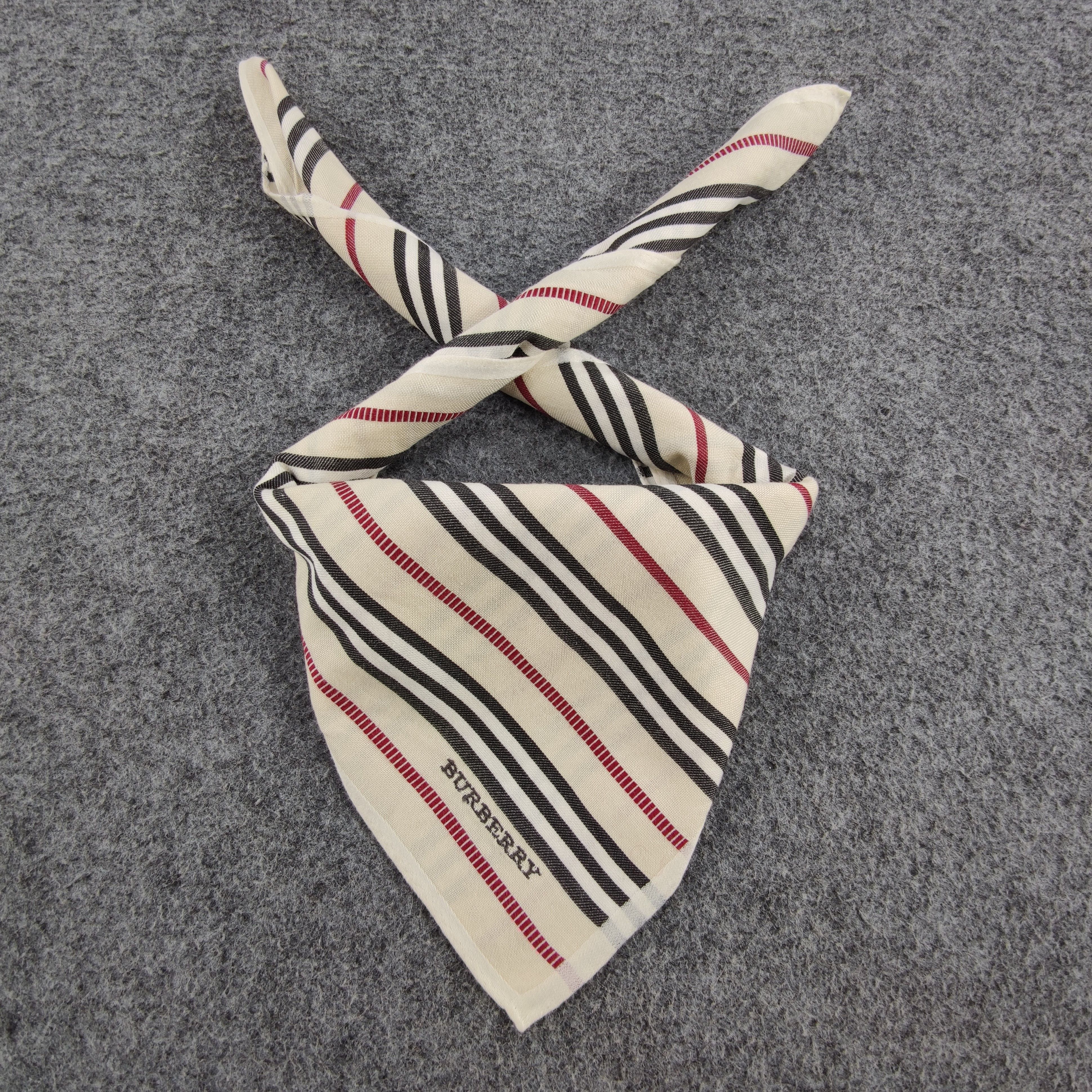 Burberry × Vintage Burberry Handkerchief/Neckerchief/Bandana HC458 Size ONE SIZE - 1 Thumbnail