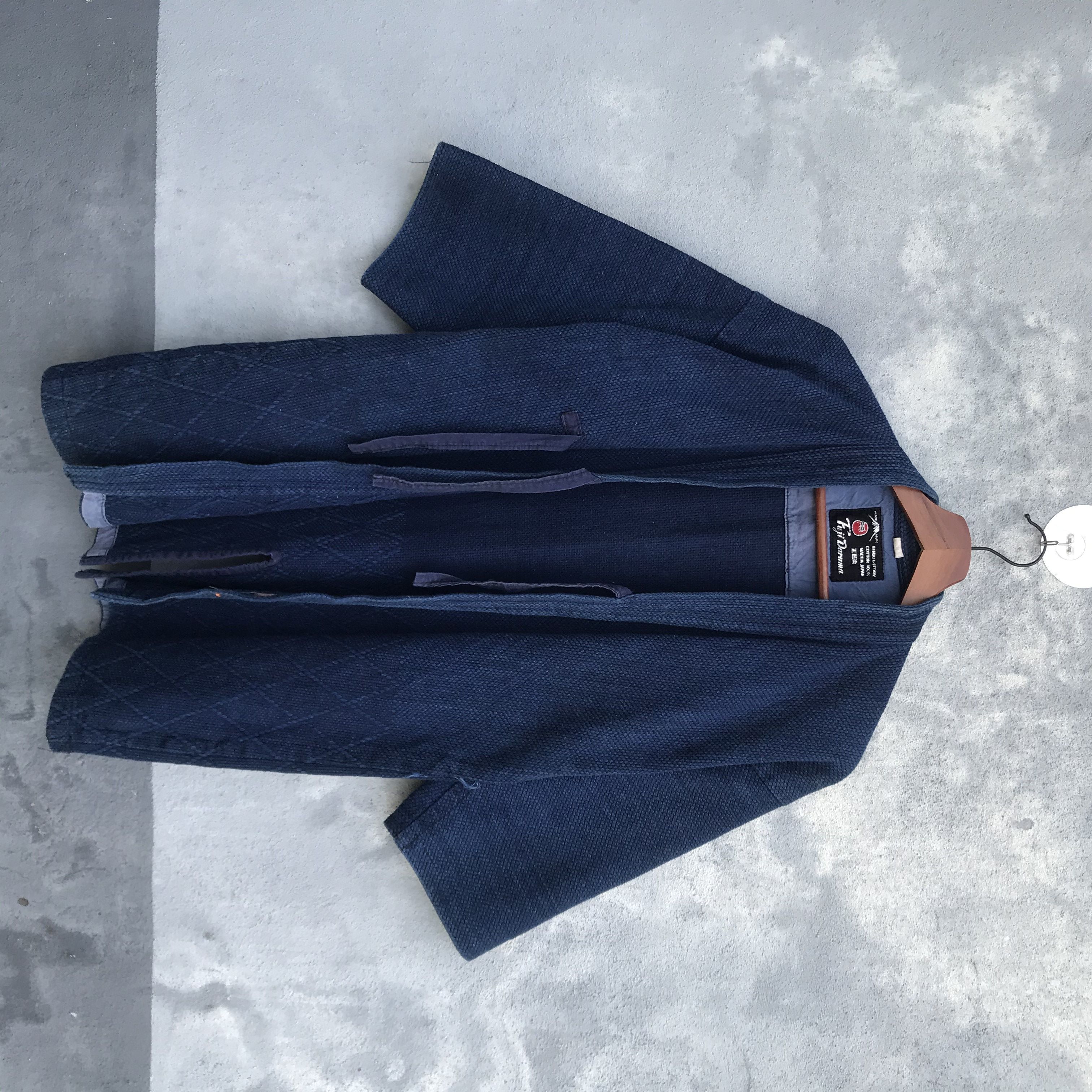 image of Japanese Traditional Kendo Uniform Fuji Daruma Kapital Style in Blue, Men's (Size Medium)