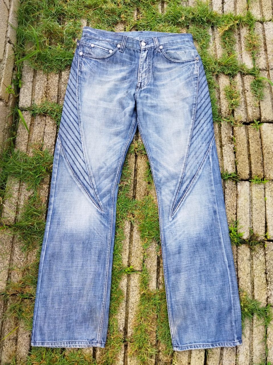 Michiko Koshino London Vintage Yen Jeans X Michiko Koshino Distressed Jeans Size US 35 - 7 Thumbnail