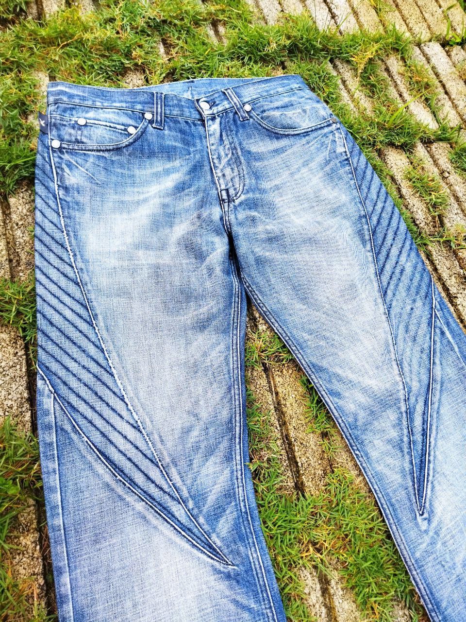 Michiko Koshino London Vintage Yen Jeans X Michiko Koshino Distressed Jeans Size US 35 - 10 Thumbnail