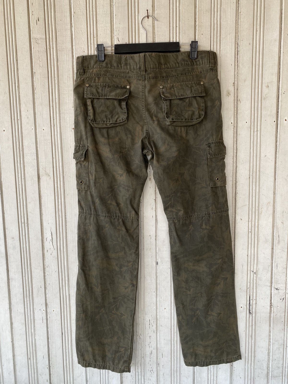 Japanese Brand × Vintage Vintage Printed Cargo Pants Size US 34 / EU 50 - 2 Thumbnail