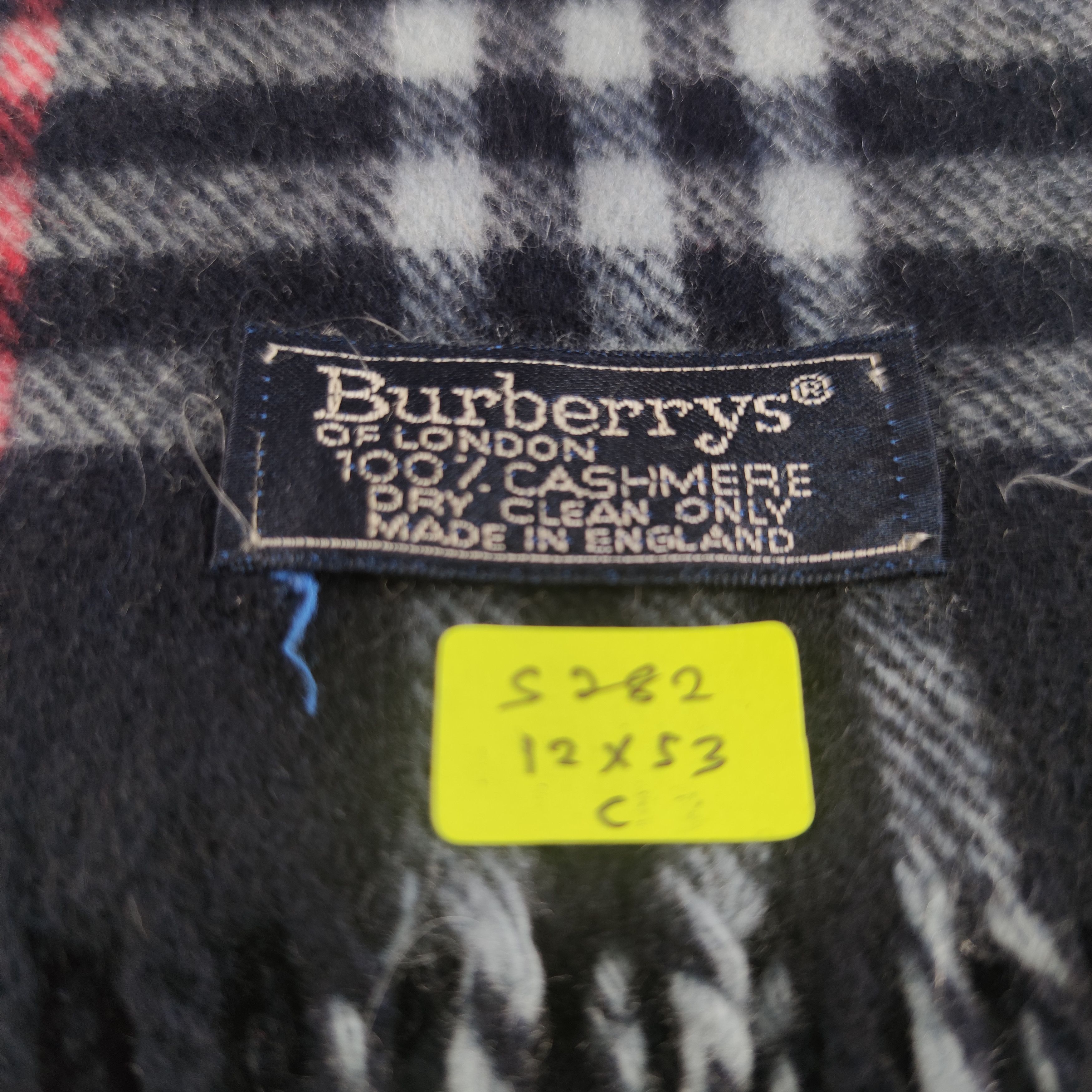 Burberry Burberry Nova Check Scarf/Muffler/Cashmere Size ONE SIZE - 4 Thumbnail