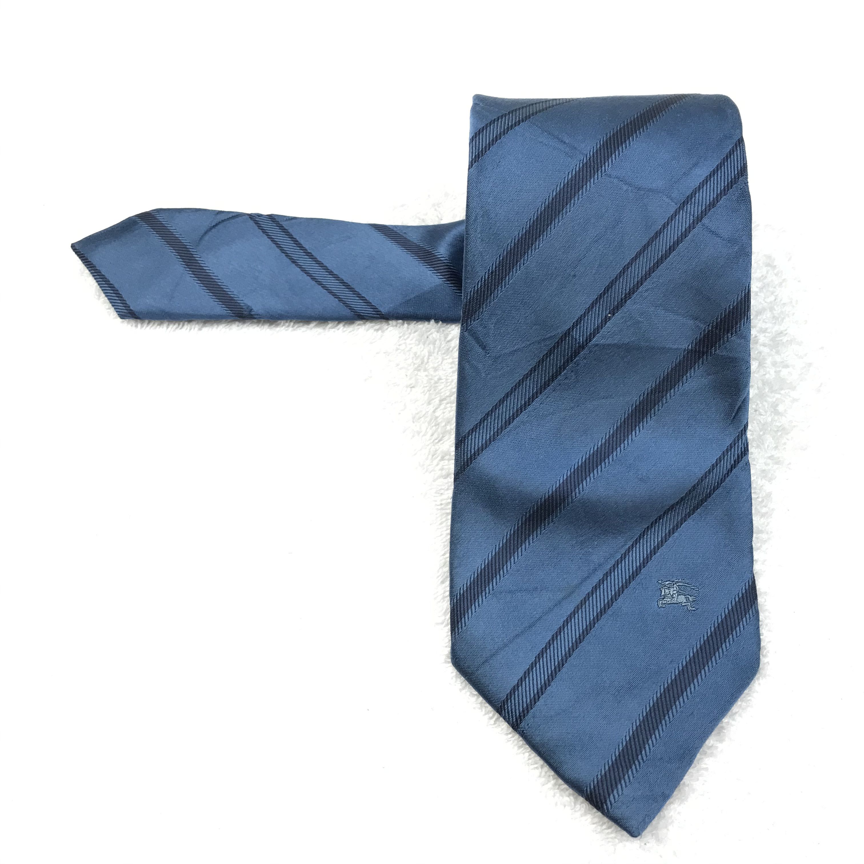 Burberry × Designer × Vintage B217 Vintage Burberry Pure Silk Necktie Nova Check Monogram Size ONE SIZE - 1 Thumbnail