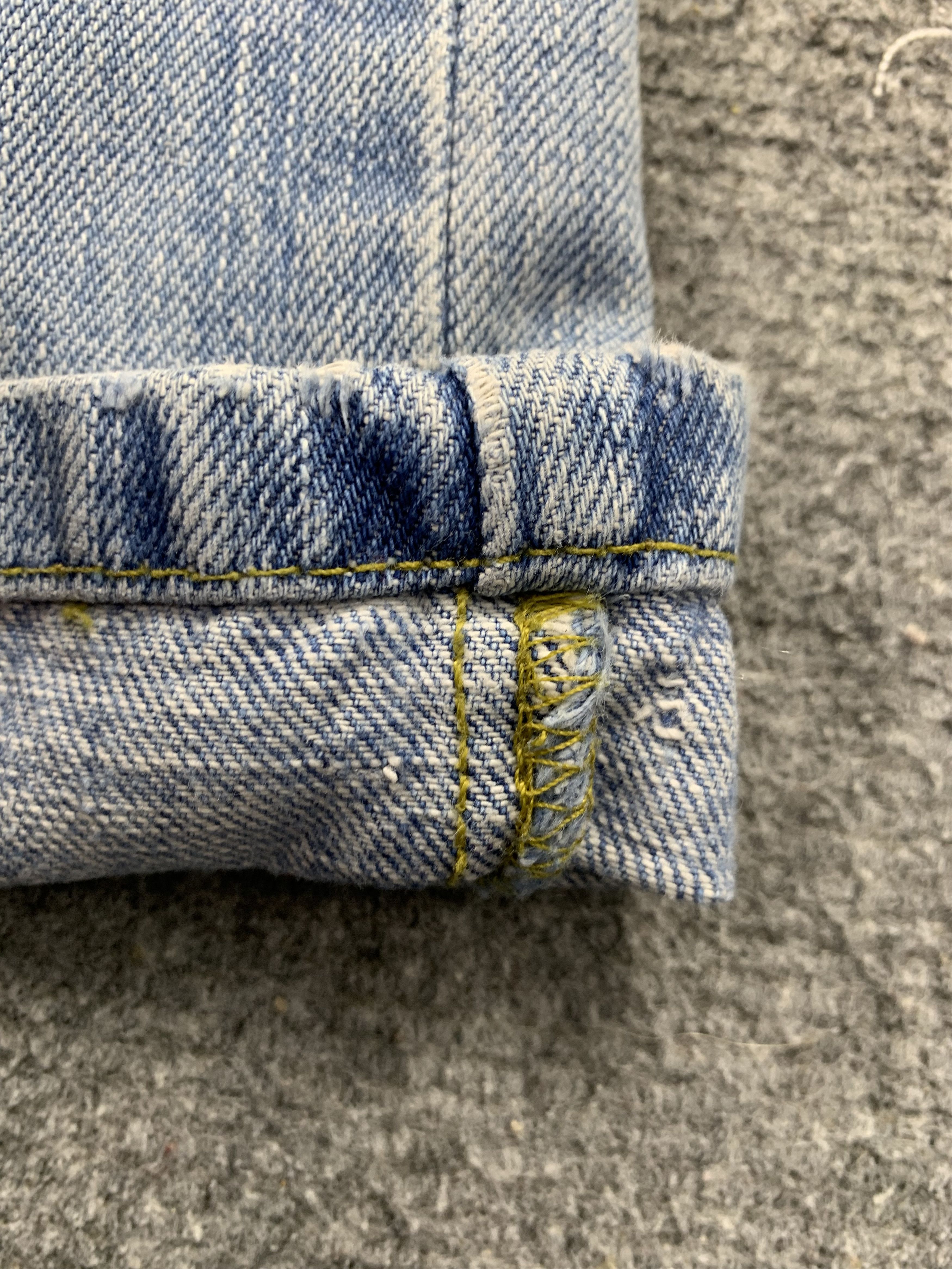 Levi's Vintage Levis 514 Light Wash Jeans DP2176 Size US 37 - 10 Thumbnail