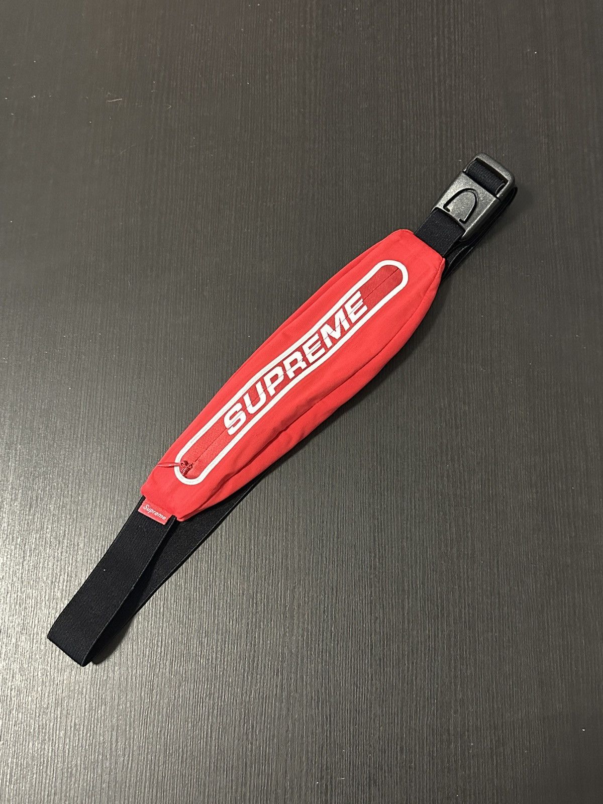 Supreme running pouch