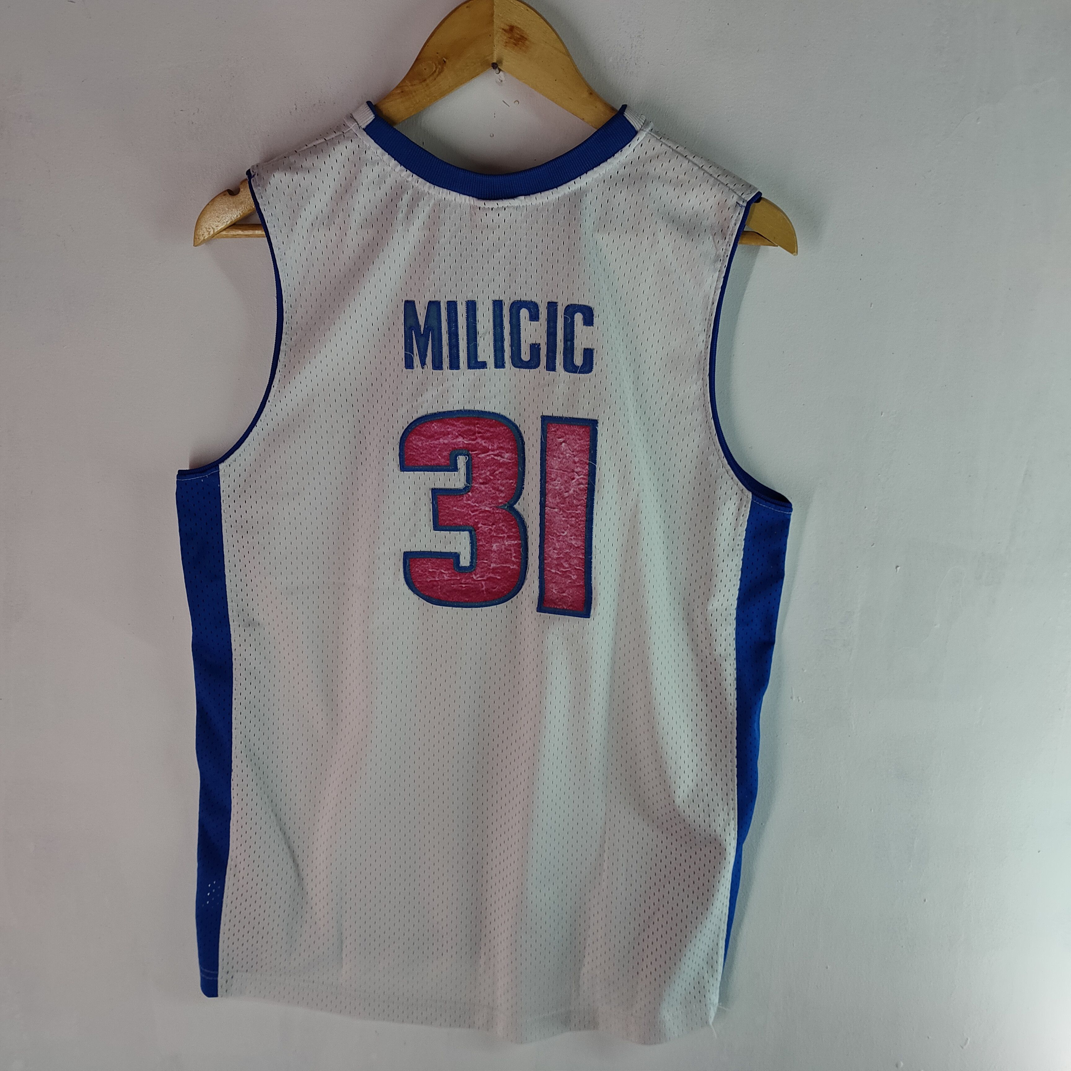 NBA NIKE Team NBA Detroit #31 Milicic Patches Jersey Size US M / EU 48-50 / 2 - 6 Thumbnail