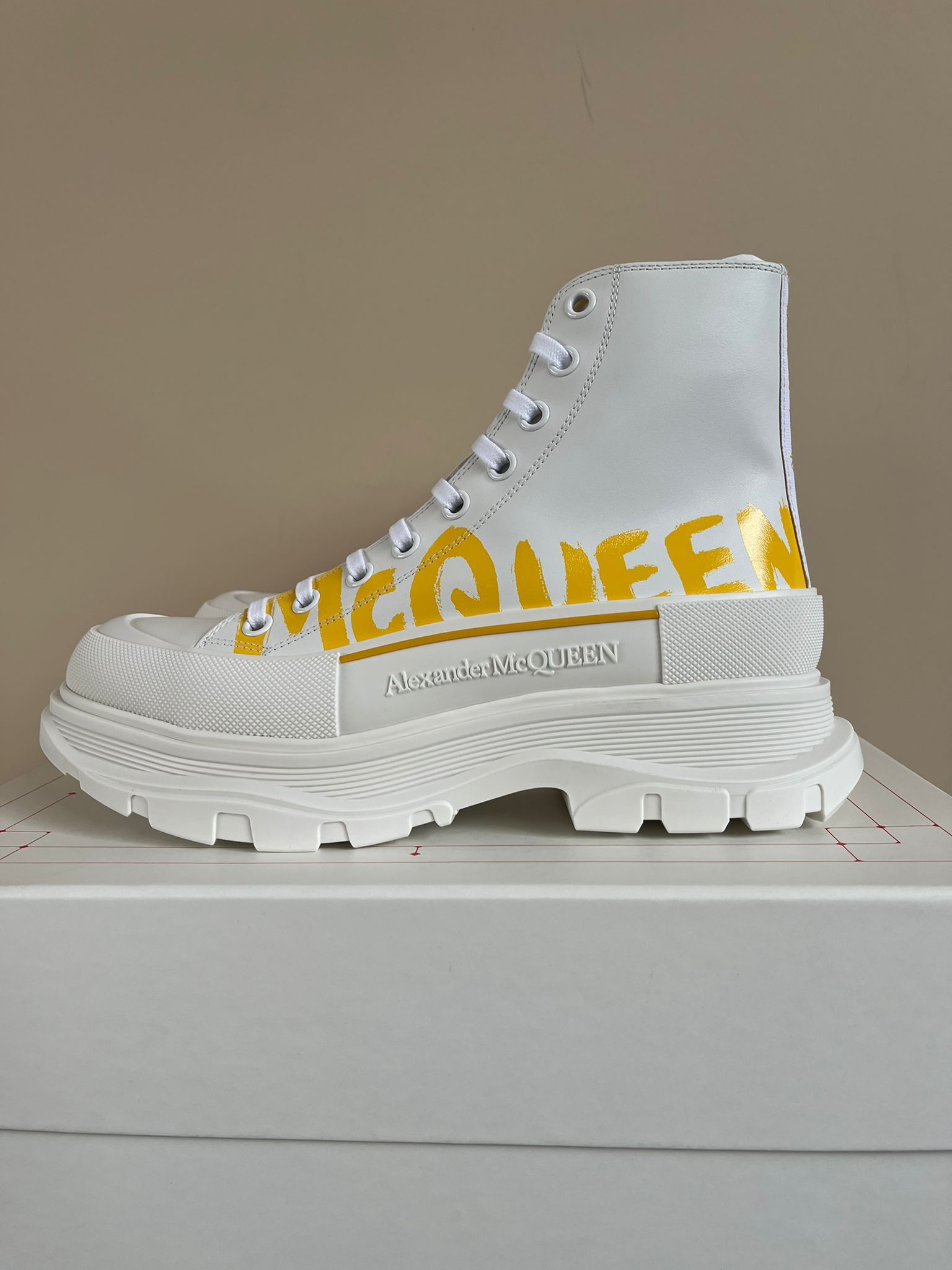 Alexander McQueen Treadslick HT Boots in Joey Nappa in White Size US 9 / EU 42 - 4 Thumbnail