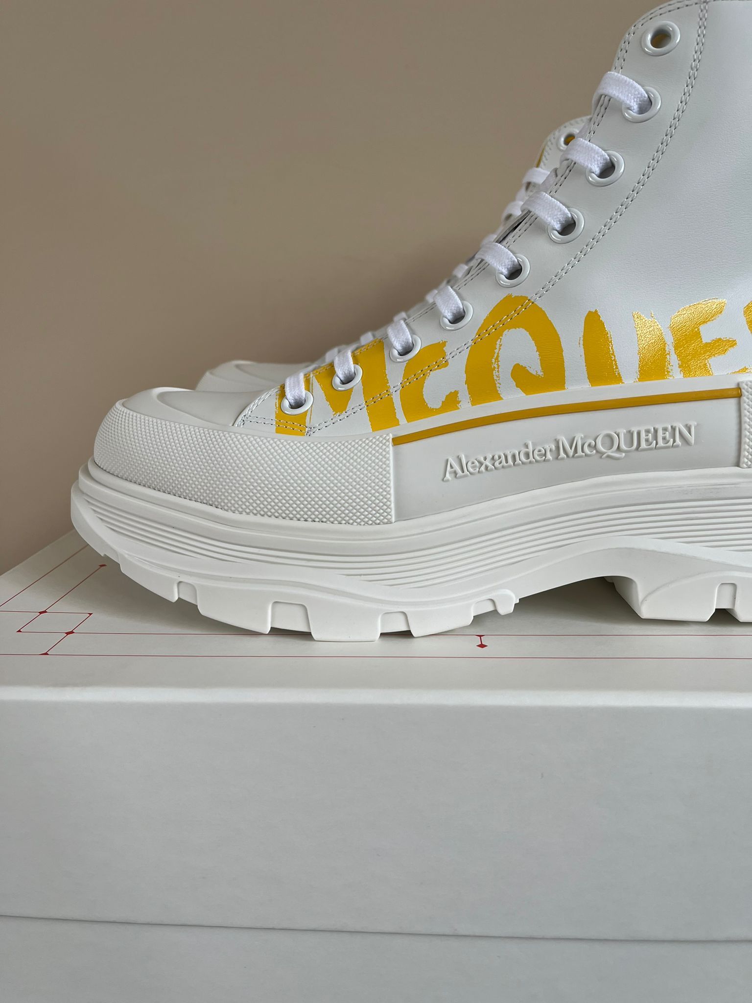 Alexander McQueen Treadslick HT Boots in Joey Nappa in White Size US 9 / EU 42 - 5 Thumbnail