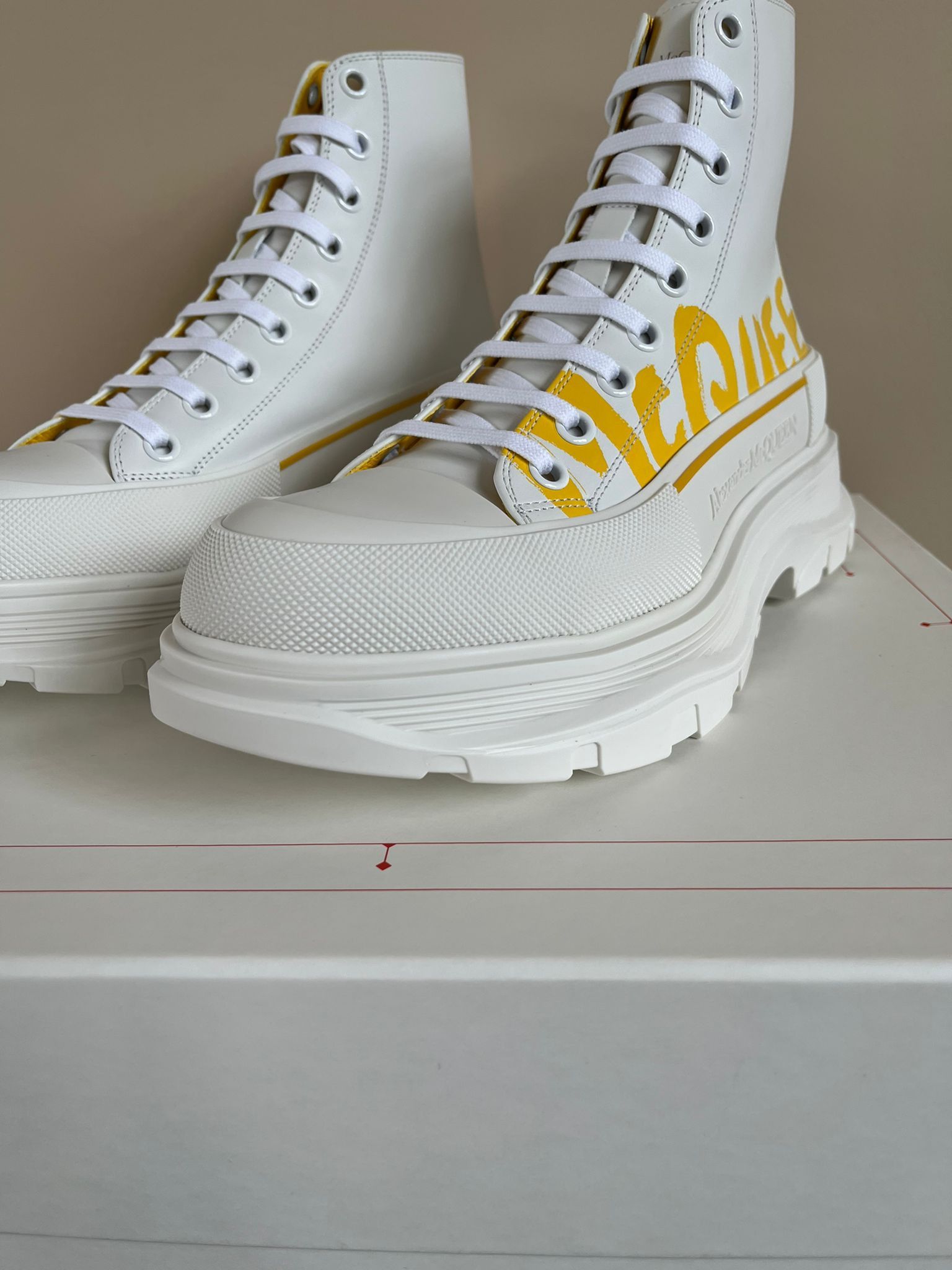 Alexander McQueen Treadslick HT Boots in Joey Nappa in White Size US 9 / EU 42 - 8 Thumbnail