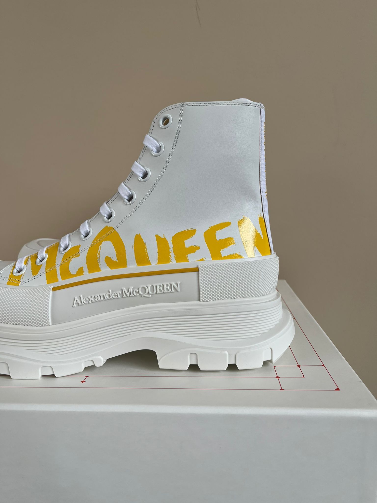 Alexander McQueen Treadslick HT Boots in Joey Nappa in White Size US 9 / EU 42 - 7 Thumbnail