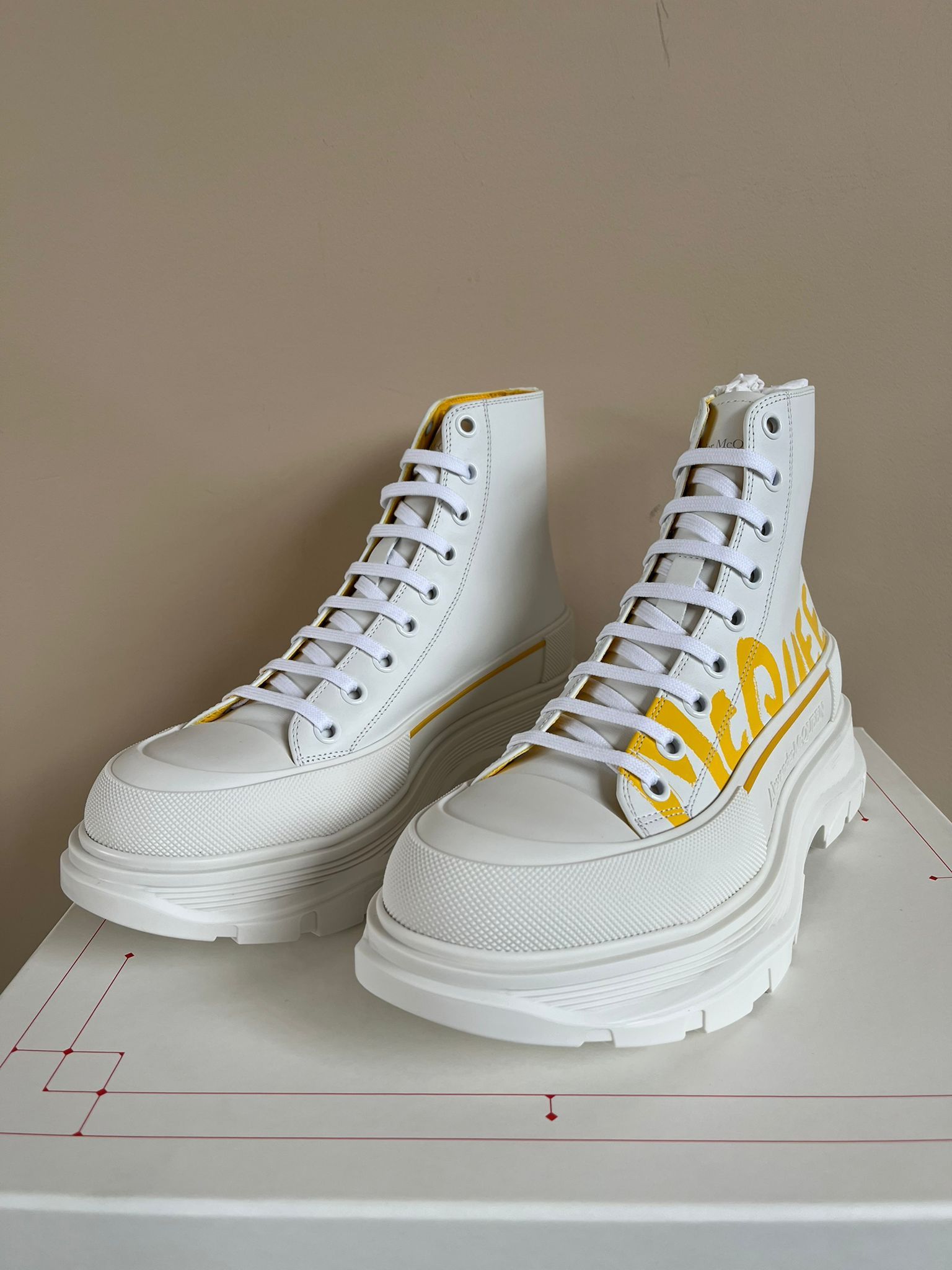 Alexander McQueen Treadslick HT Boots in Joey Nappa in White Size US 9 / EU 42 - 9 Thumbnail