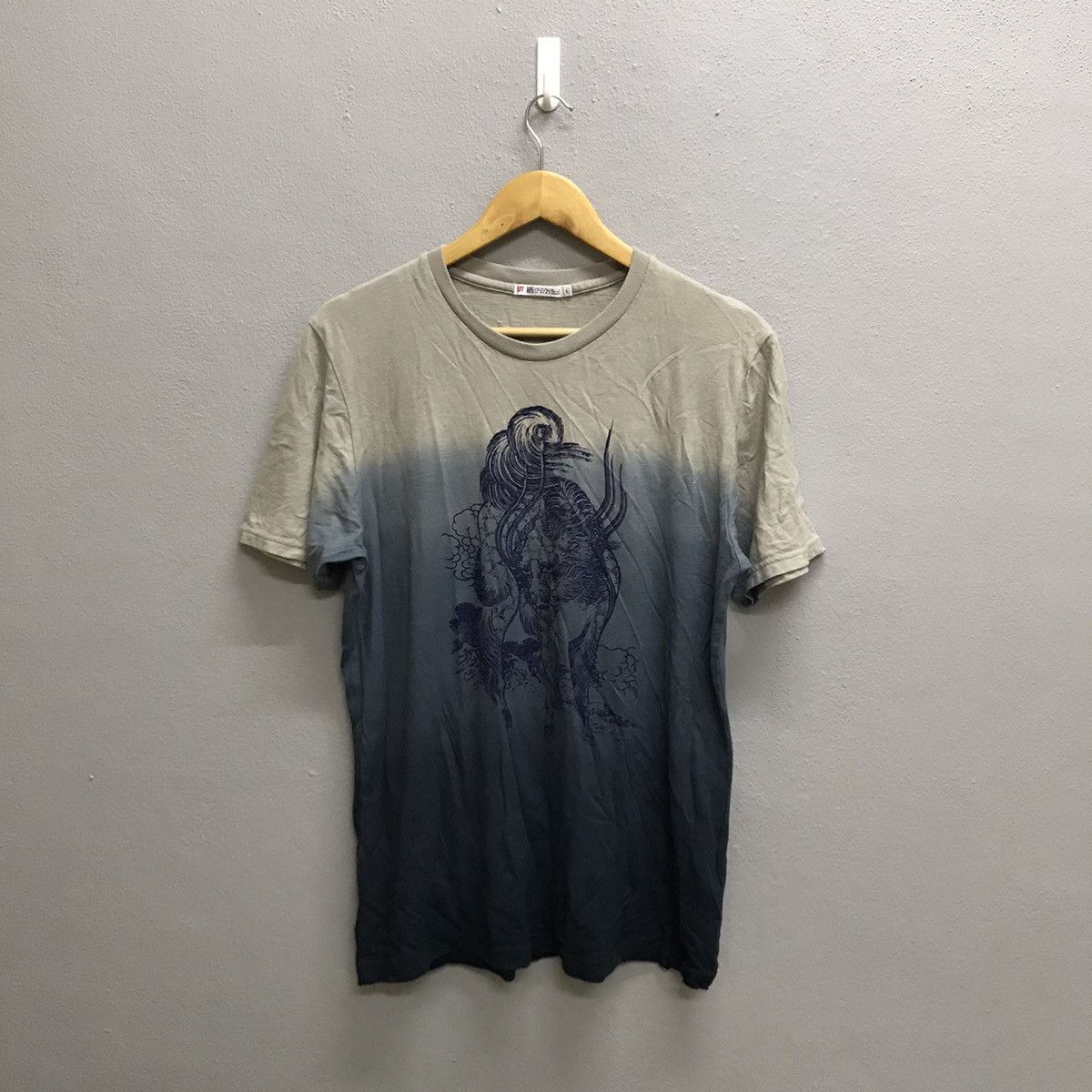 Japanese Brand Uniqlo Style Tshirt Size US M / EU 48-50 / 2 - 3 Thumbnail