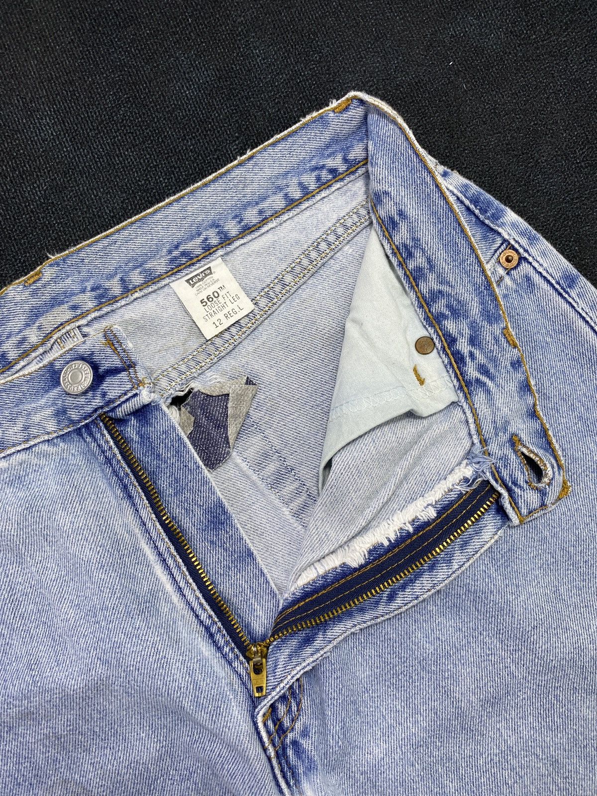 Levi's VINTAGE LEVIS 560 DISTRESSED BLUE WASH JEANS-J445 Size US 32 / EU 48 - 5 Thumbnail