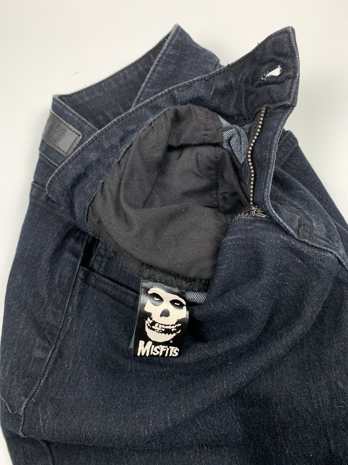 Band Tees × Iron Fist Misfit Overprint Black Skinny Jeans Size US 28 / EU 44 - 6 Thumbnail