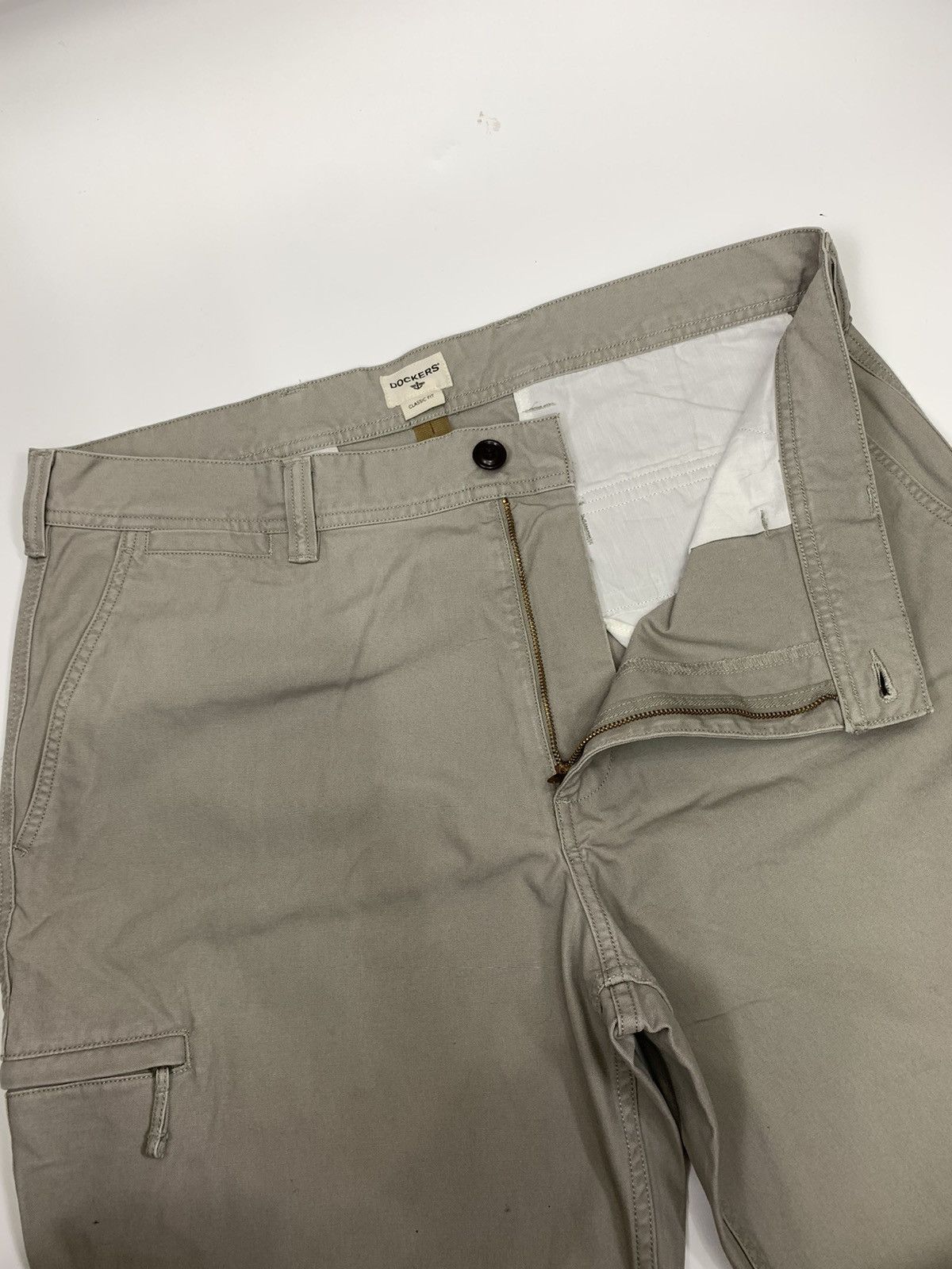 Designer × Dockers Dockers Classic Fit Multipocket Cargo Pant Size US 37 - 4 Thumbnail