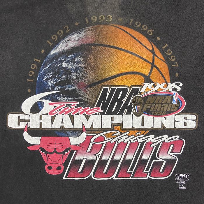 Vintage Vintage 1998 Chicago Bulls 6 Time NBA Champions T-Shirt | Grailed