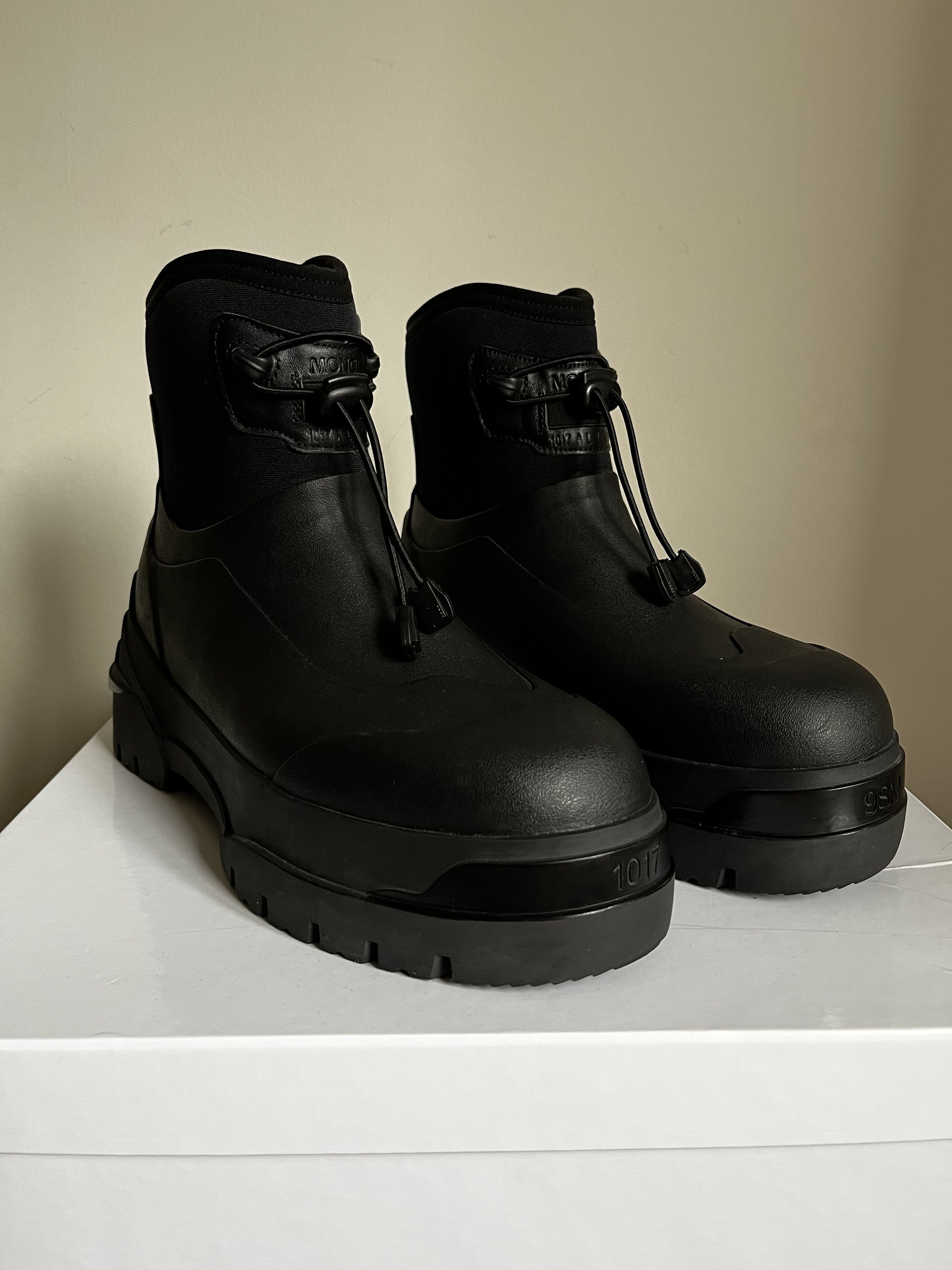 1017 ALYX 9SM × Alyx × Moncler Genius Allison Scarpa Boots (Black 