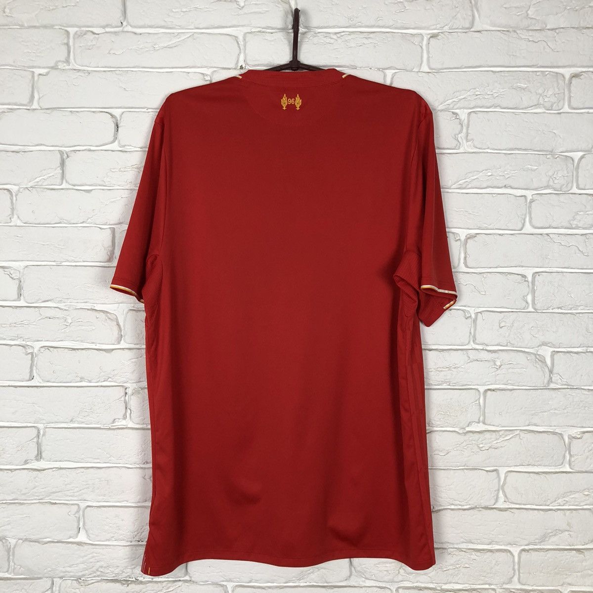 New Balance Liverpool 2015 2016 home jersey Size US L / EU 52-54 / 3 - 8 Thumbnail