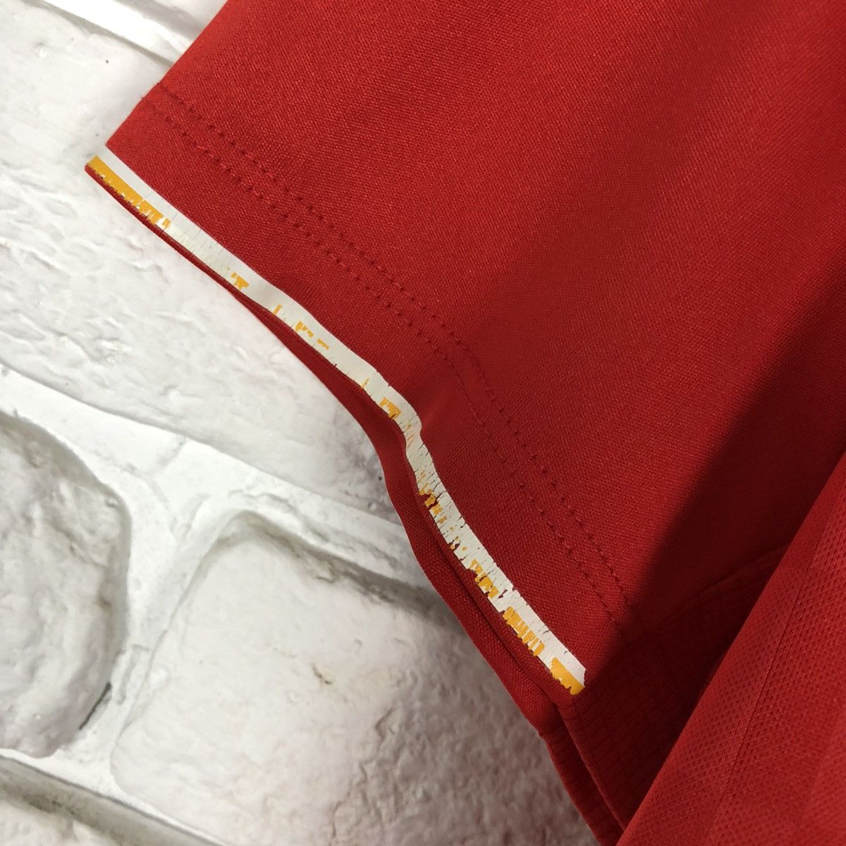 New Balance Liverpool 2015 2016 home jersey Size US L / EU 52-54 / 3 - 6 Thumbnail