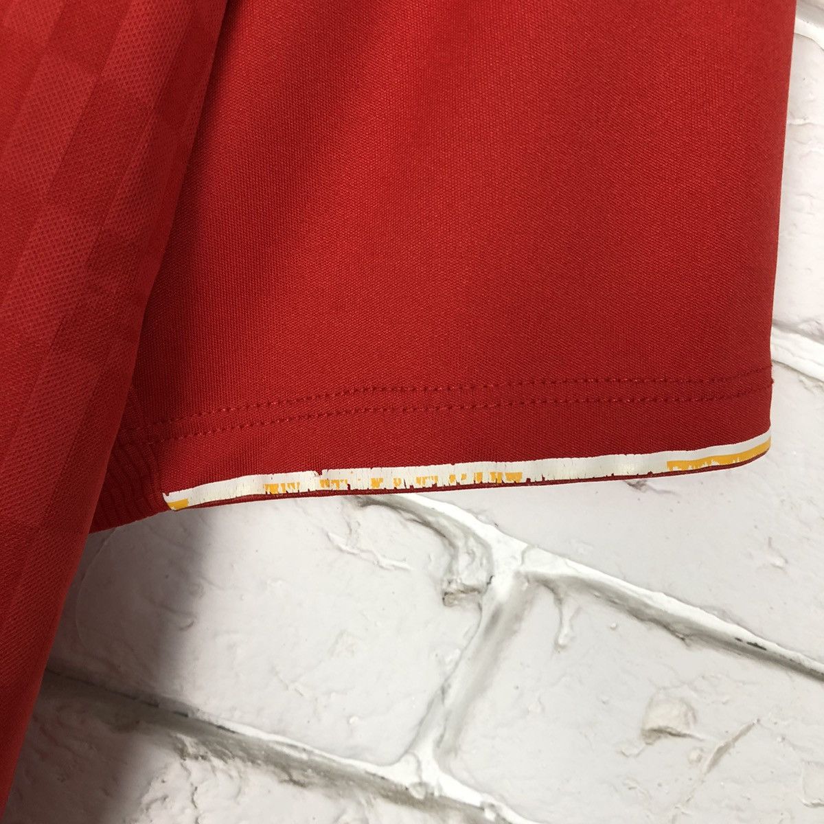 New Balance Liverpool 2015 2016 home jersey Size US L / EU 52-54 / 3 - 5 Thumbnail
