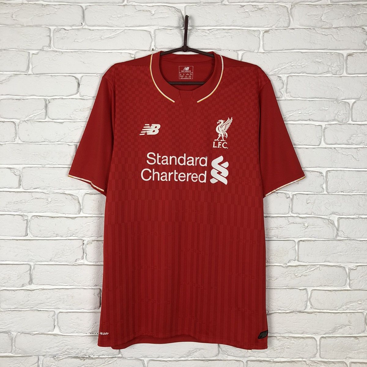 New Balance Liverpool 2015 2016 home jersey Size US L / EU 52-54 / 3 - 1 Thumbnail