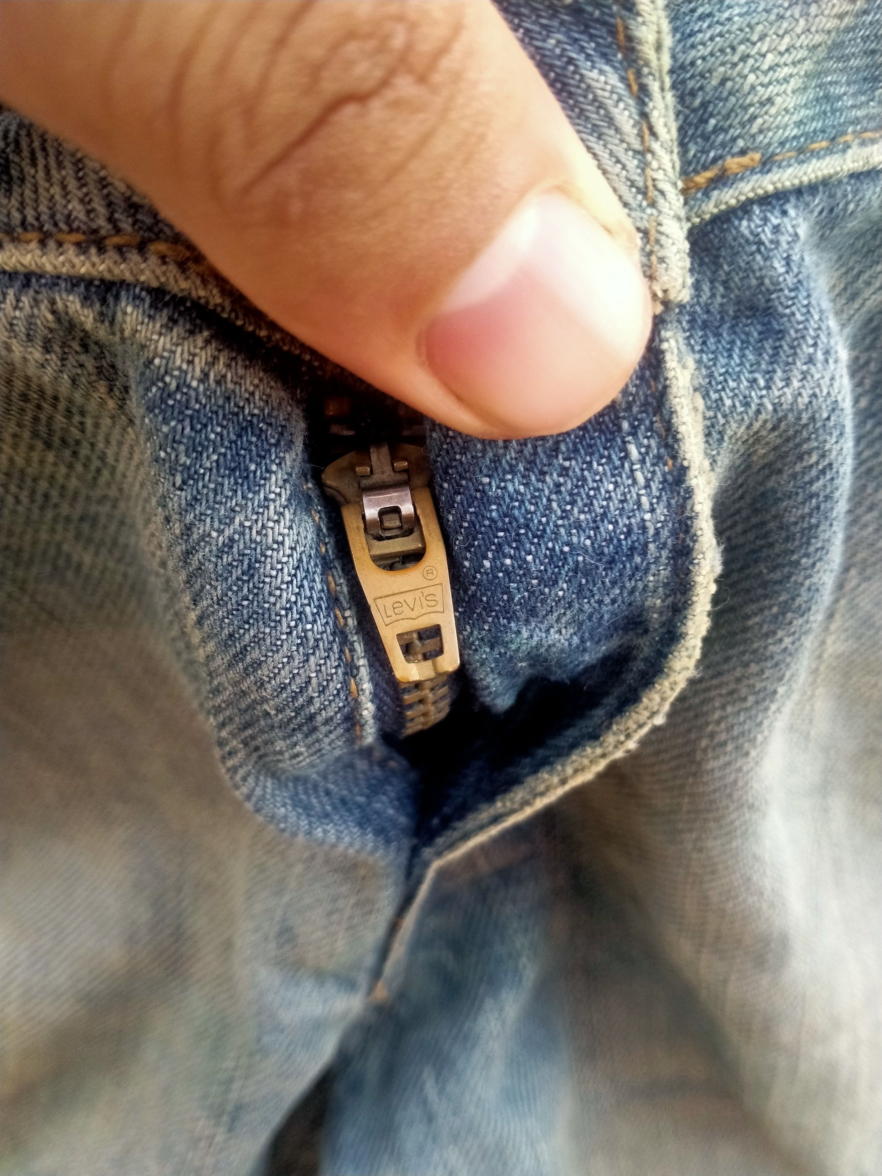 Levi's DISTRESSED LEVIS BUTTON B08 DENIM PANTS SIZE 30 Size US 30 / EU 46 - 10 Thumbnail