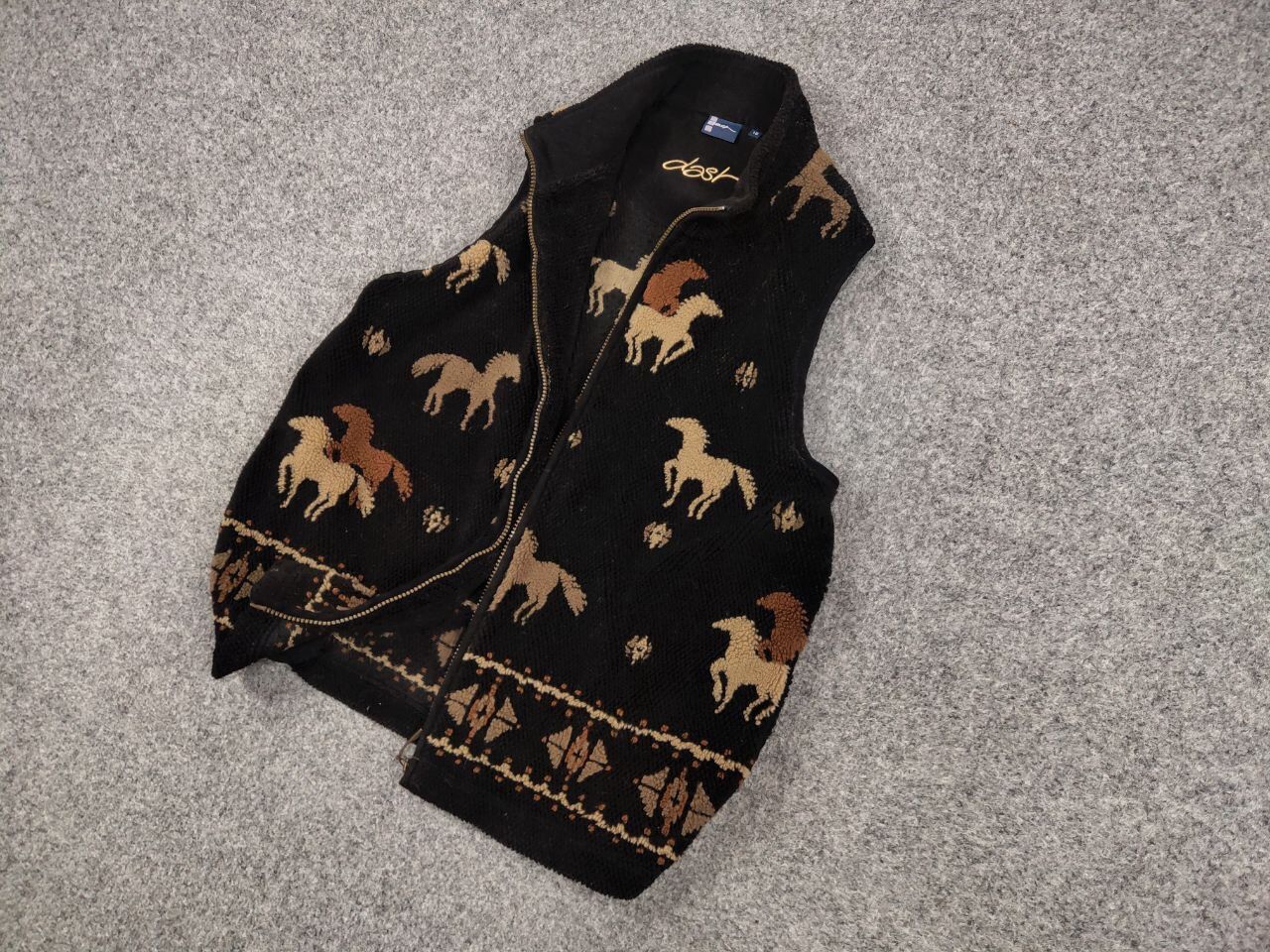 Other Vintage 90's All dark Print Zip Fleece Vest Jacket Size US M / EU 48-50 / 2 - 3 Thumbnail