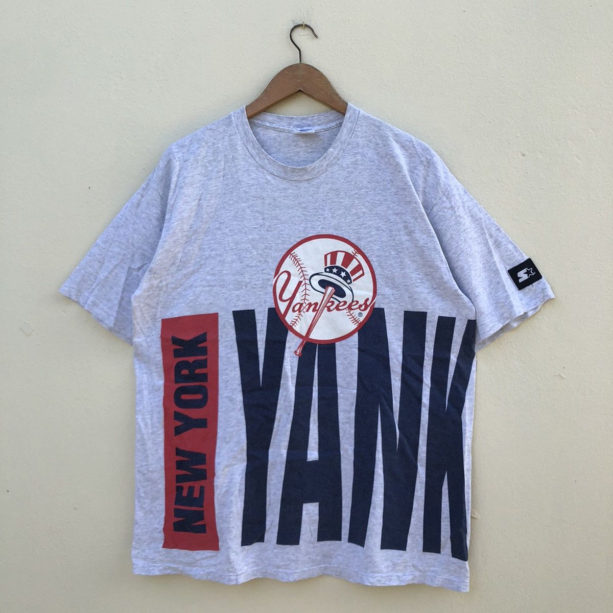 Vintage NEW YORK YANKEES BY STARTER T-shirt