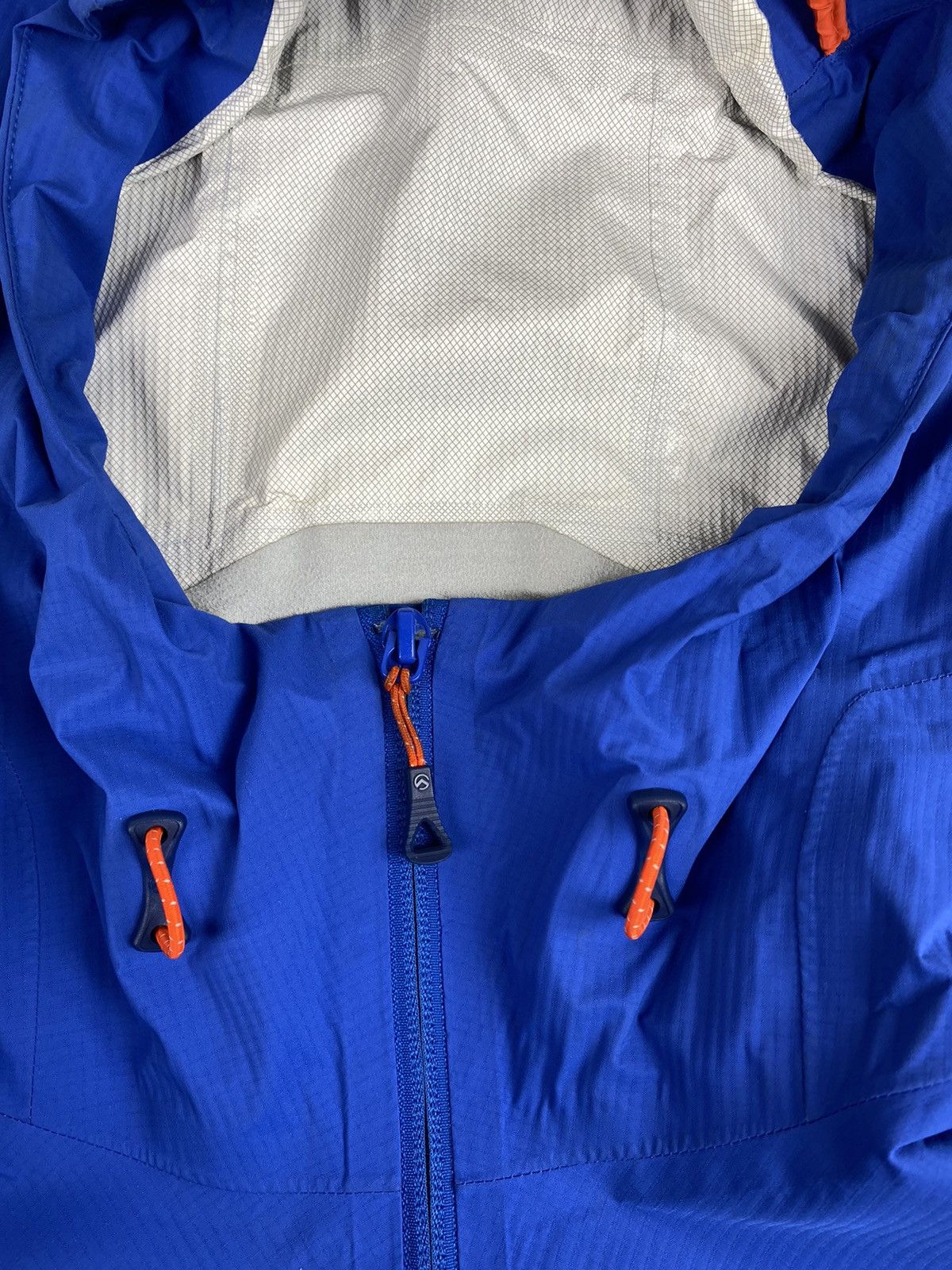The North Face Mens The North Face HyVent 2.5L Jacket Size M Size US M / EU 48-50 / 2 - 9 Thumbnail