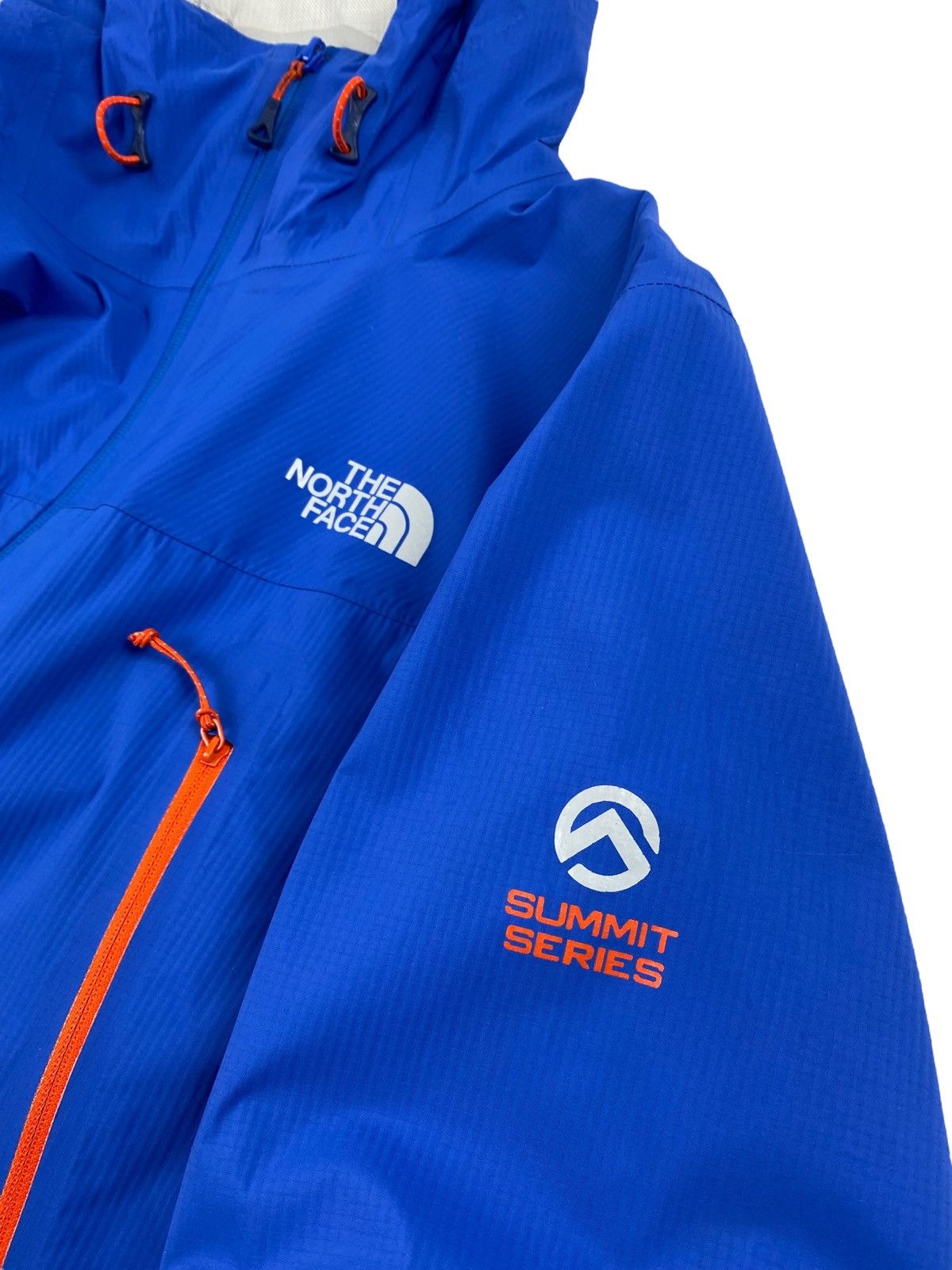 The North Face Mens The North Face HyVent 2.5L Jacket Size M Size US M / EU 48-50 / 2 - 3 Thumbnail