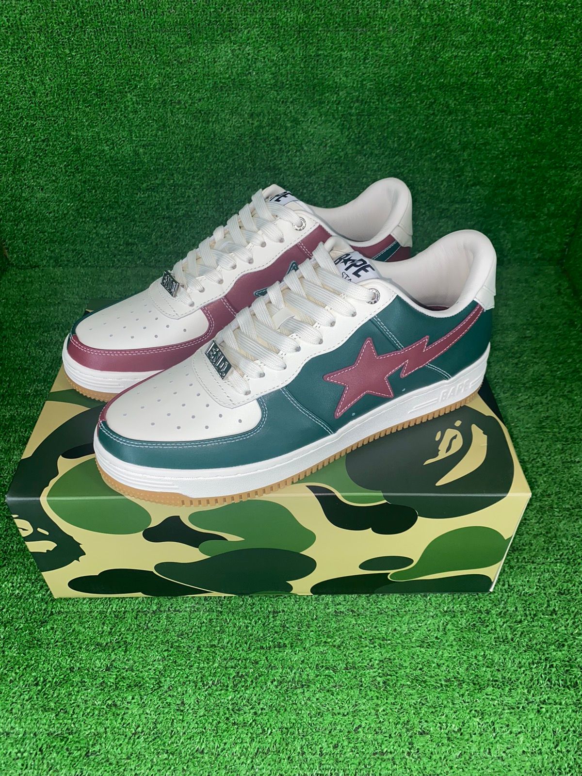Pre-owned Bape X End Collab  Sta Size 9 Shoes In Green Red White