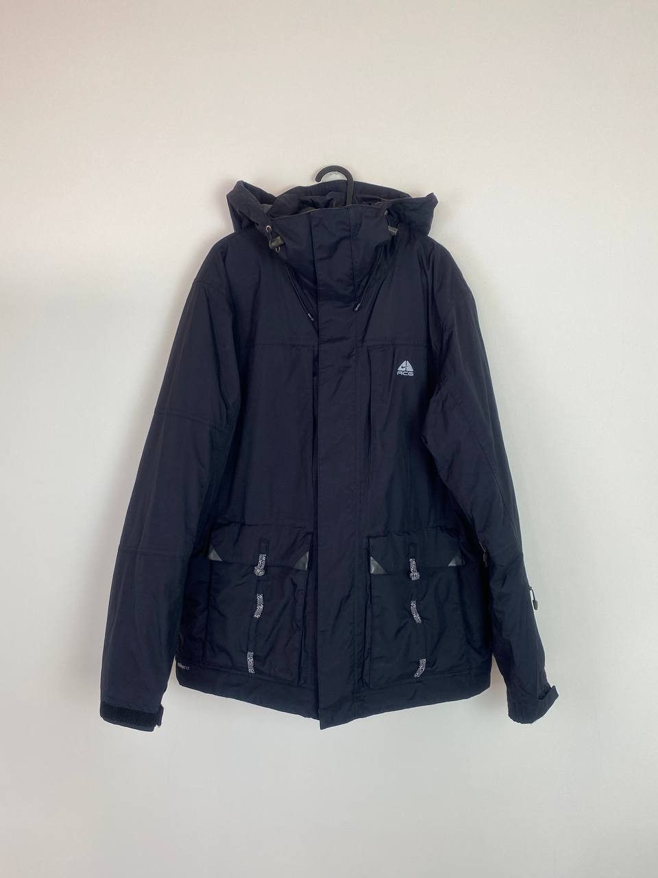 acg snowboard jacket