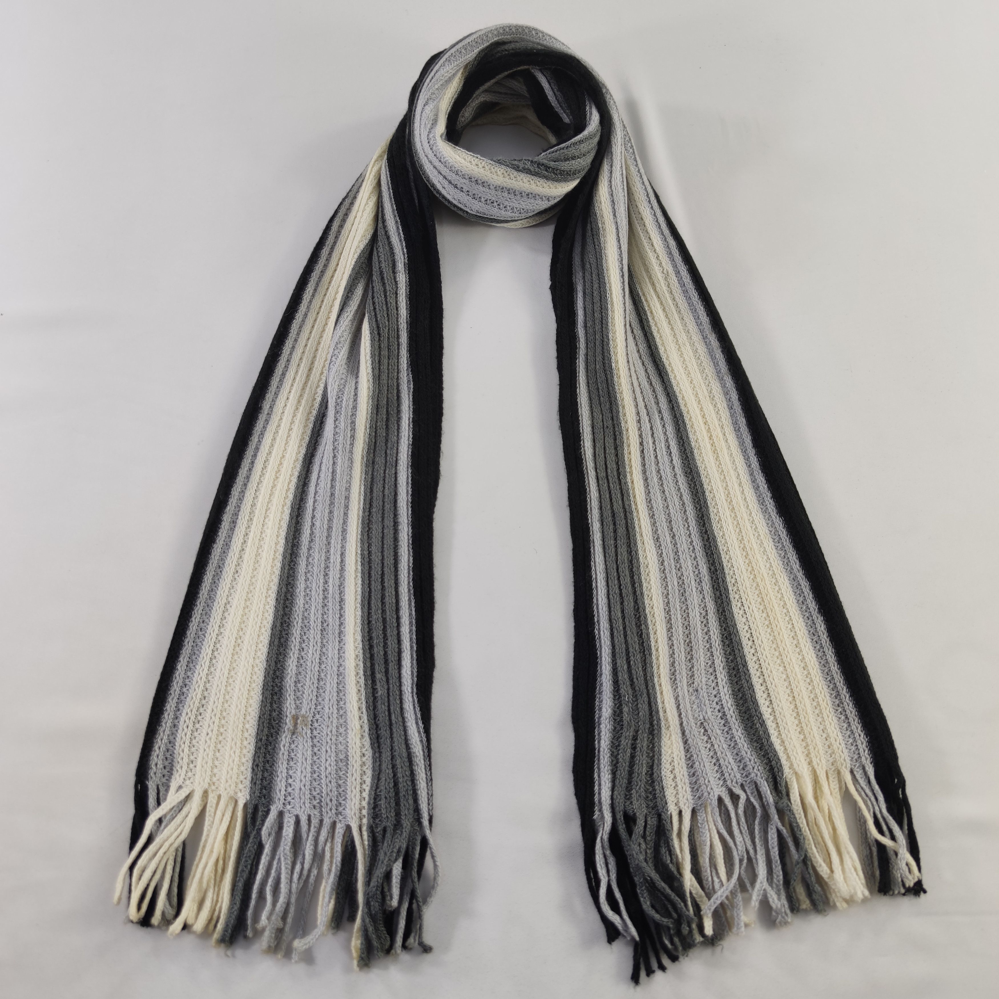 Chaps Ralph Lauren Chaps Ralph Lauren Scarf/Muffler/Wool S052 Size ONE SIZE - 1 Thumbnail