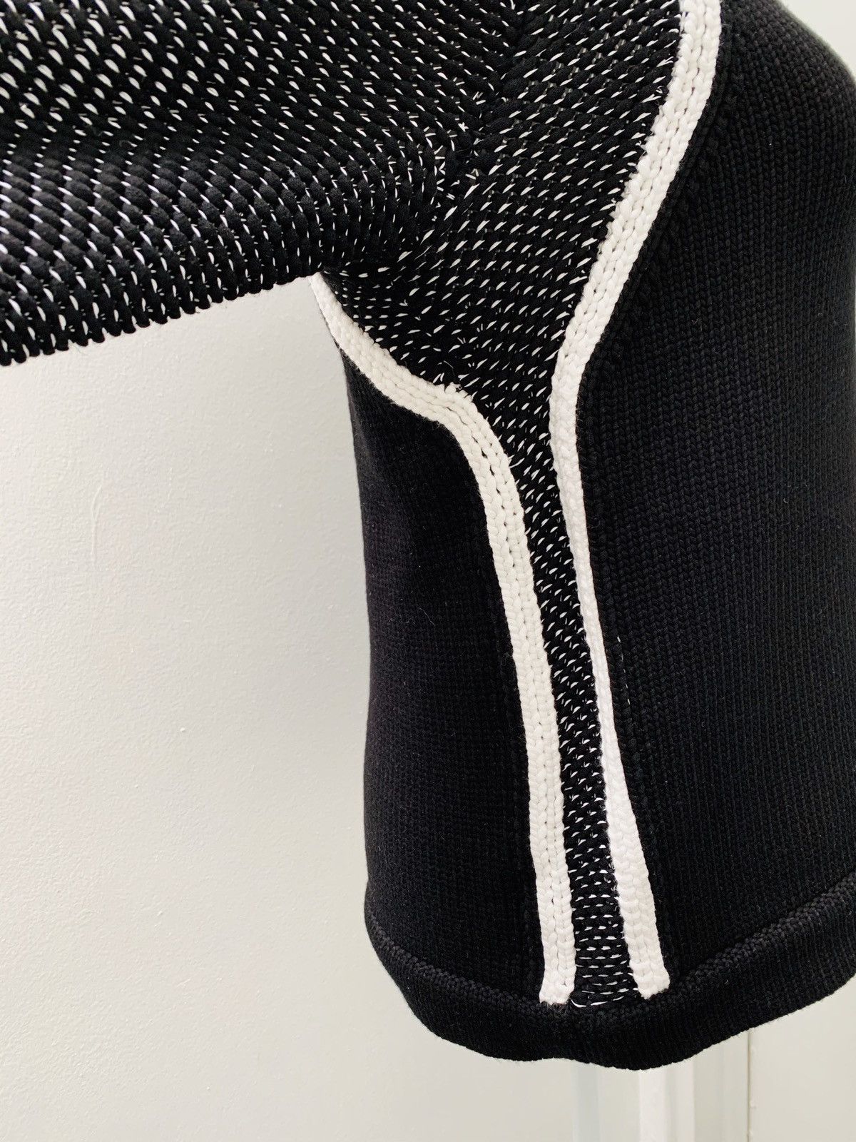 Helmut Lang Helmut Lang NWOT Intarisa Knit 3/4 sleeve pullover Size US XXS / EU 40 - 7 Thumbnail