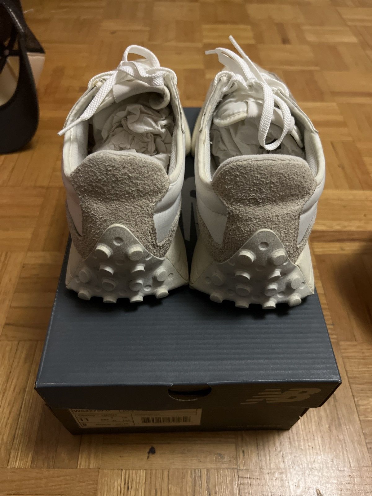 New Balance × Vintage New Balance 327 Moonbeam Size US 9.5 / EU 42-43 - 7 Thumbnail