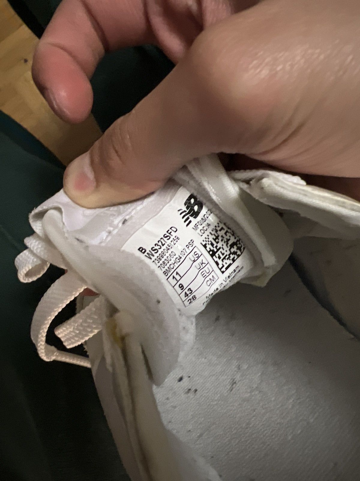 New Balance × Vintage New Balance 327 Moonbeam Size US 9.5 / EU 42-43 - 9 Thumbnail