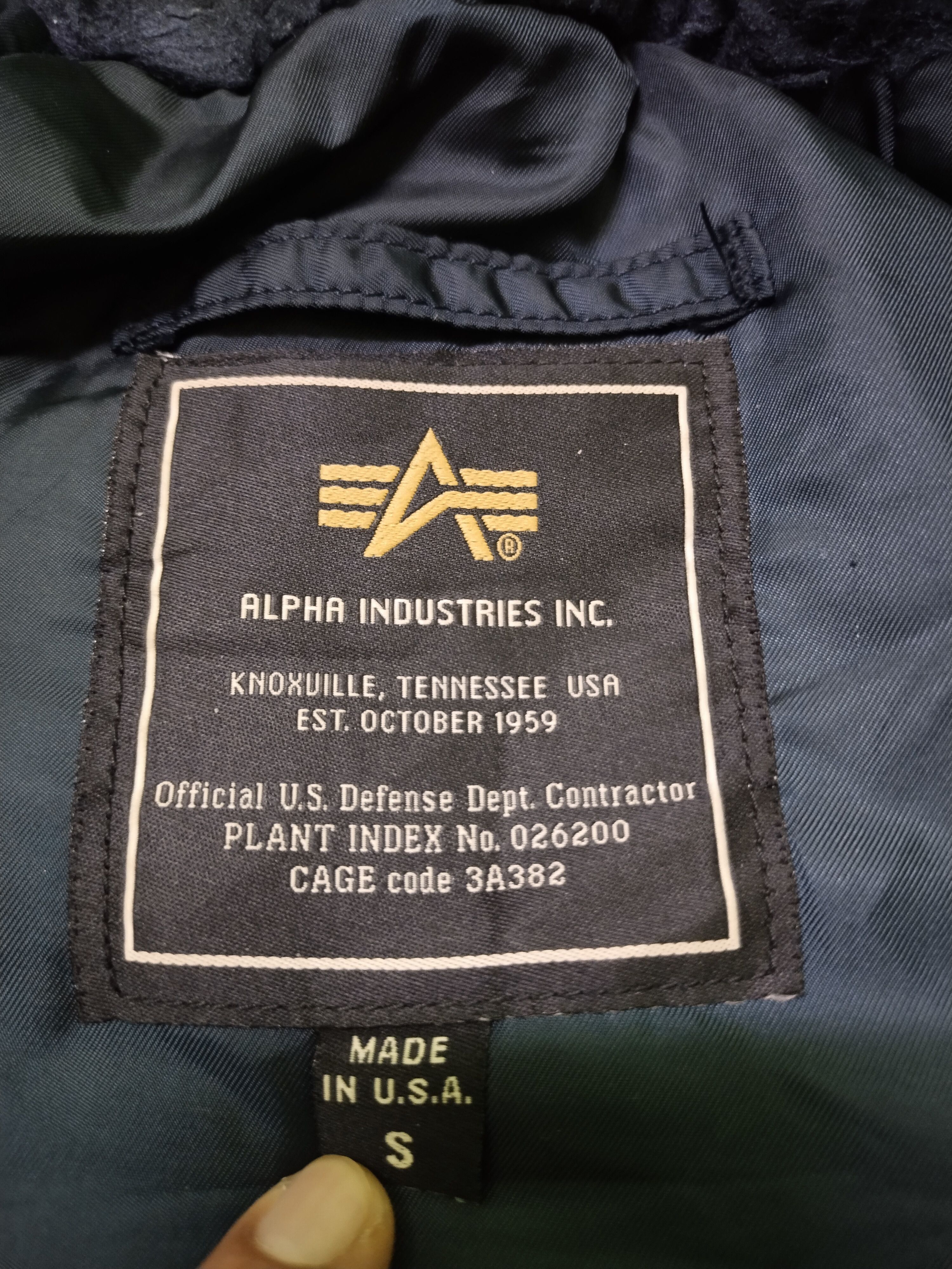 Vintage Vintage Military Alpha Industries Hoodie Jacket Made in USA Size US XL / EU 56 / 4 - 14 Thumbnail