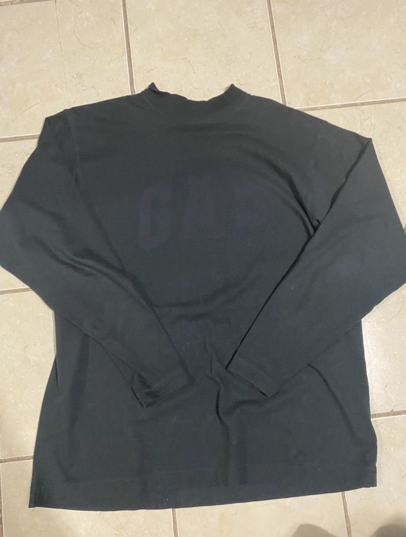 image of Xs Yeezy Gap Balenciaga Dove Longsleeve in Black, Men's