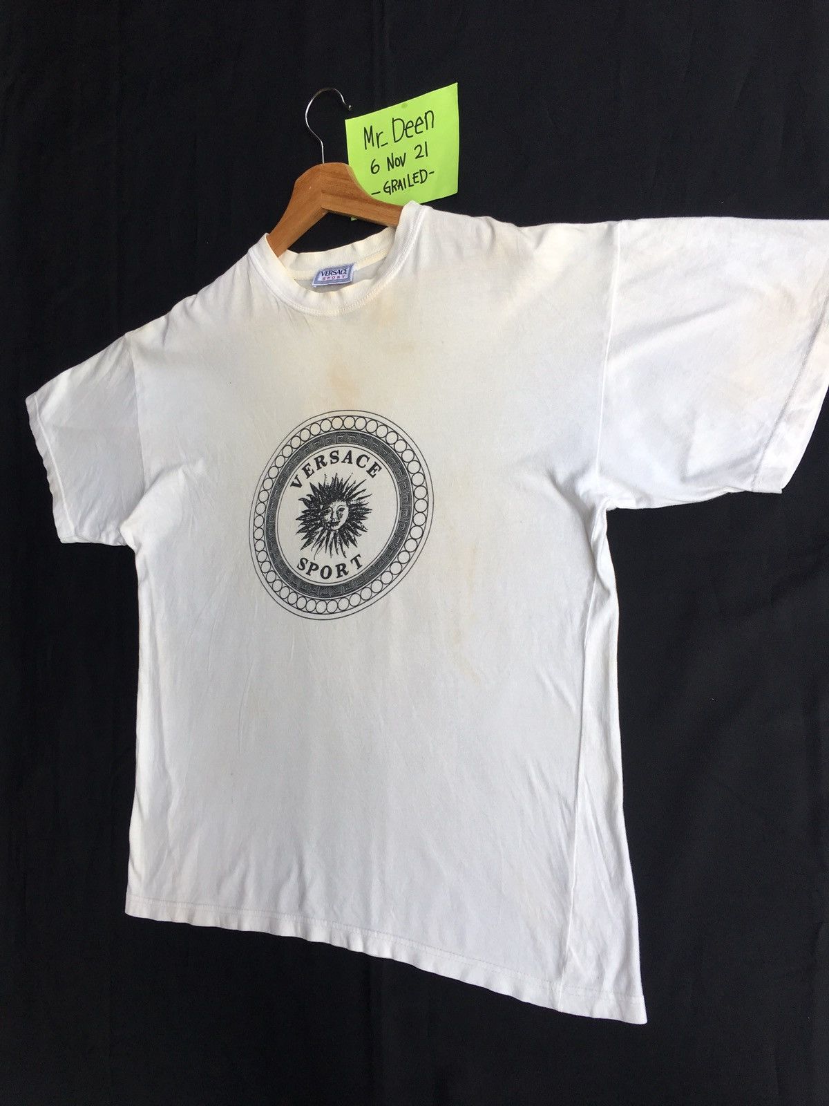 Versace Rare Vintage Versace Medusa Big Logo Tshirt Size US L / EU 52-54 / 3 - 3 Thumbnail