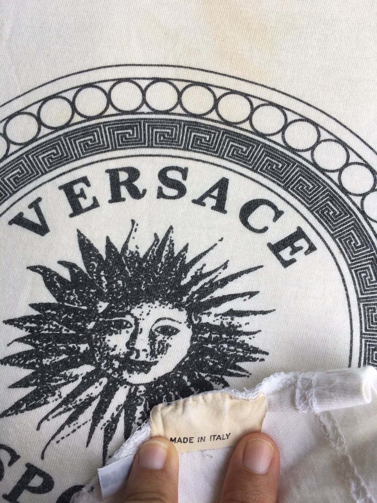 Versace Rare Vintage Versace Medusa Big Logo Tshirt Size US L / EU 52-54 / 3 - 15 Thumbnail